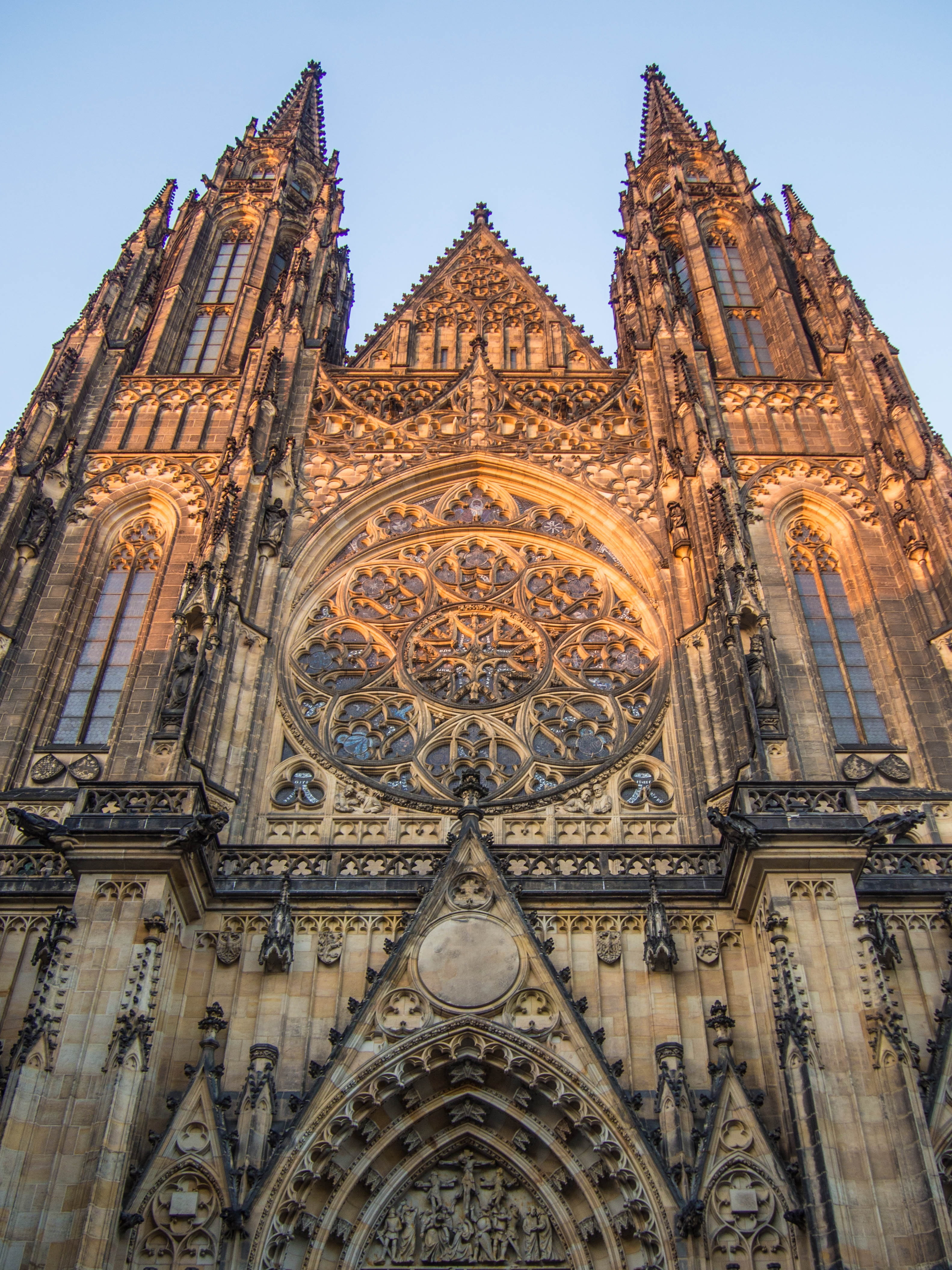 vitus cathedral, st, cathedral, history, historical, travel destinations, czech republic, outdoors, monument, place of worship, low angle view, no people, Phone HD Wallpaper