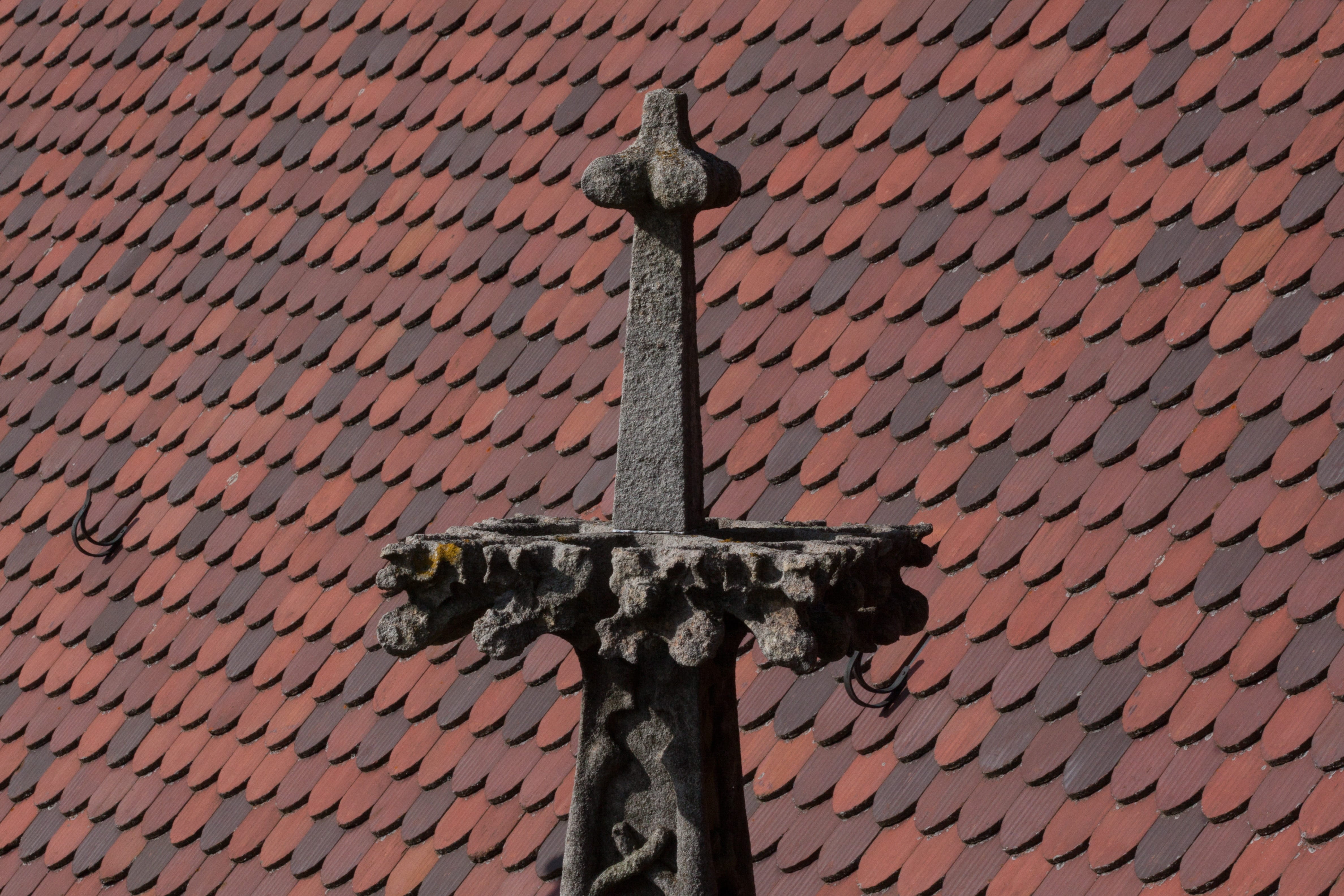 pattern, no people, nature, building exterior, church, animal, old, gothic, built structure, day, architecture, Roof, low angle view, ulm cathedral, cross, HD Wallpaper