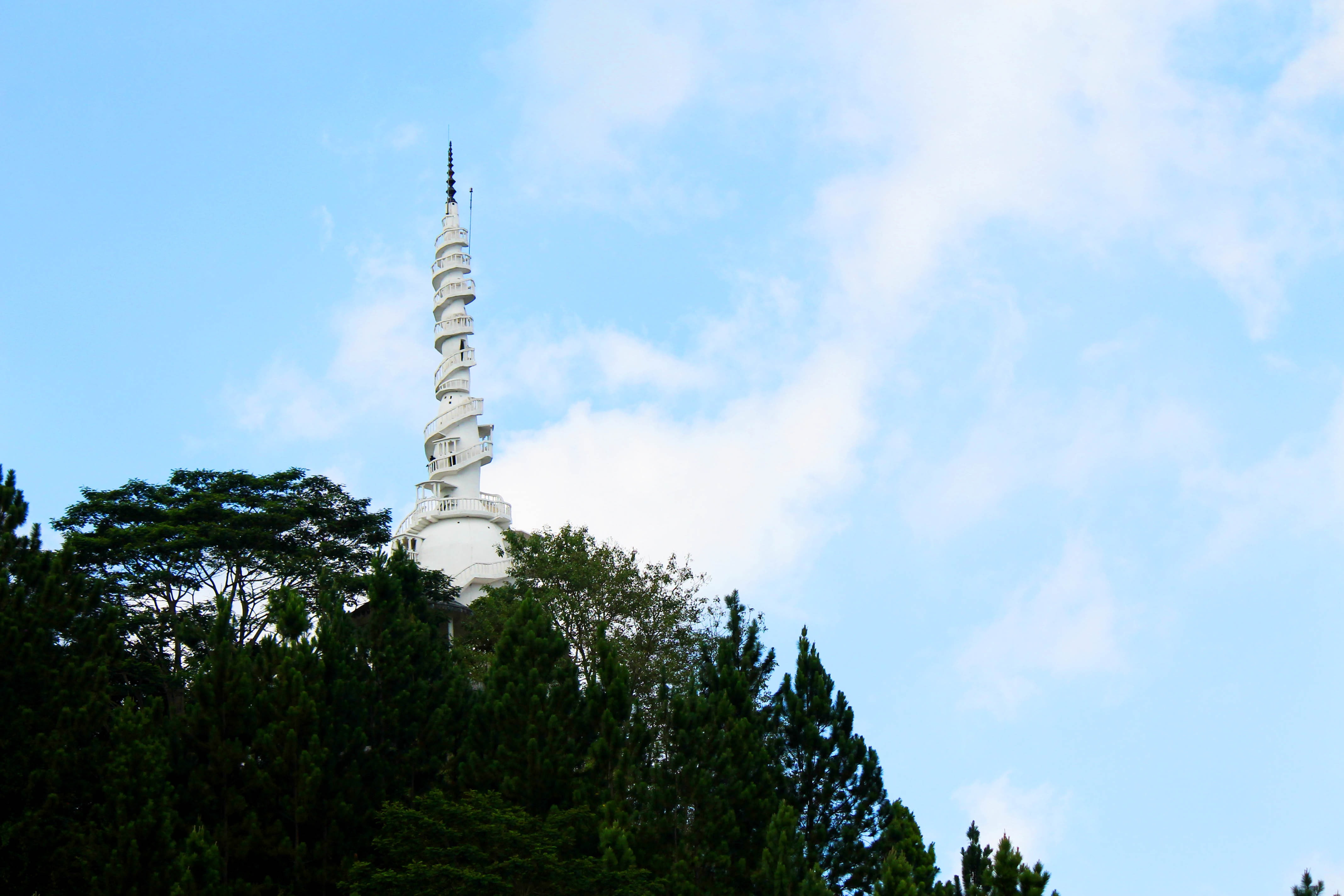 beauty in nature, tower, 4K, growth, low angle view, spire, plant, building, nature, communications Tower, tree, spiral, tall - high, gampola, ambuluwawa, HD Wallpaper