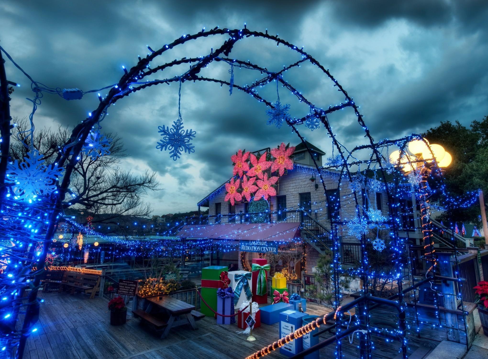 holiday, arch, 1080P, christmas, gifts, street, garlands, snowflakes, HD Wallpaper