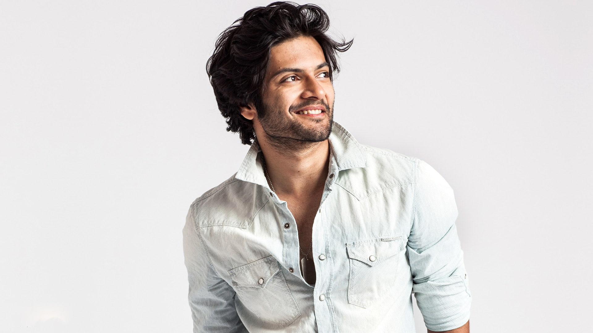 young adult, waist up, shirts, beard, photoshoot, smiling, happiness, studio shot, men, positive emotion, facial hair, hairstyle, portrait, ali, white, HD Wallpaper