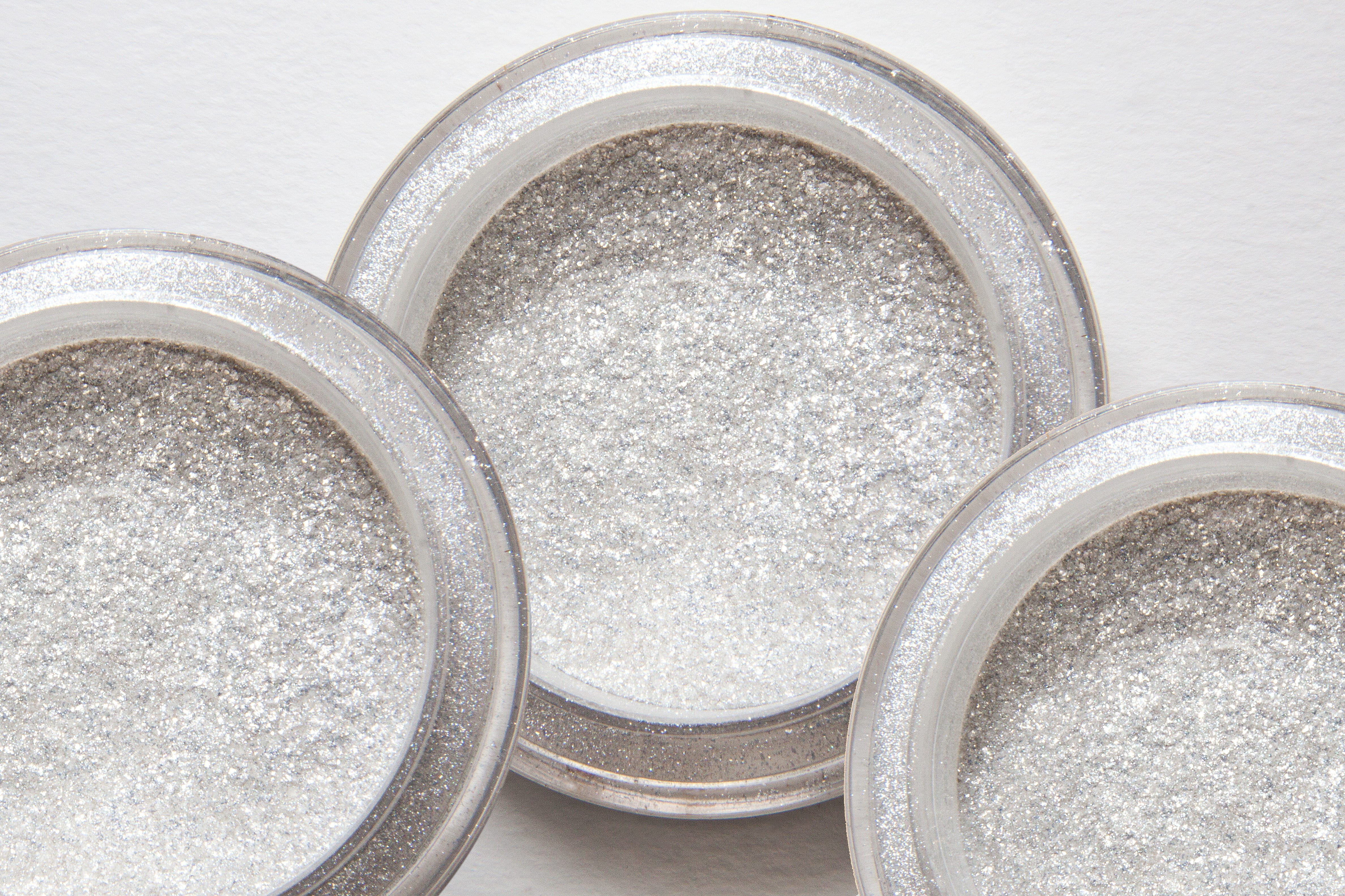 silver, structure, directly above, still life, variation, mother of pearl, make-up brush, beauty, three, preparation, face powder, shiny, close-up, cosmetics, HD Wallpaper