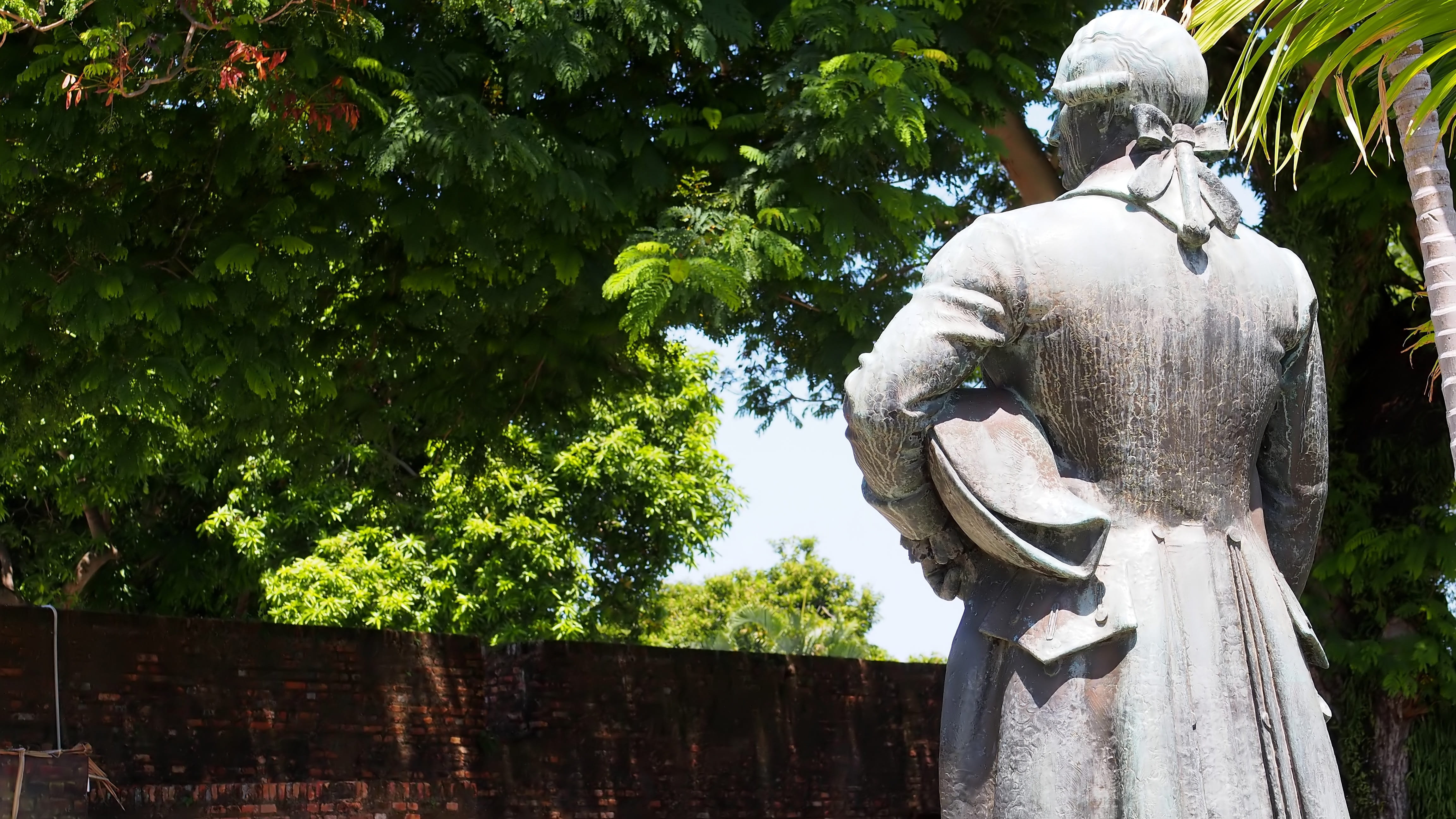 sculpture, travel, plant, tree, growth, penang, representation, 4K, fort, memorial, belief, vintage, nature, park - man made space, outdoors, george, work, HD Wallpaper