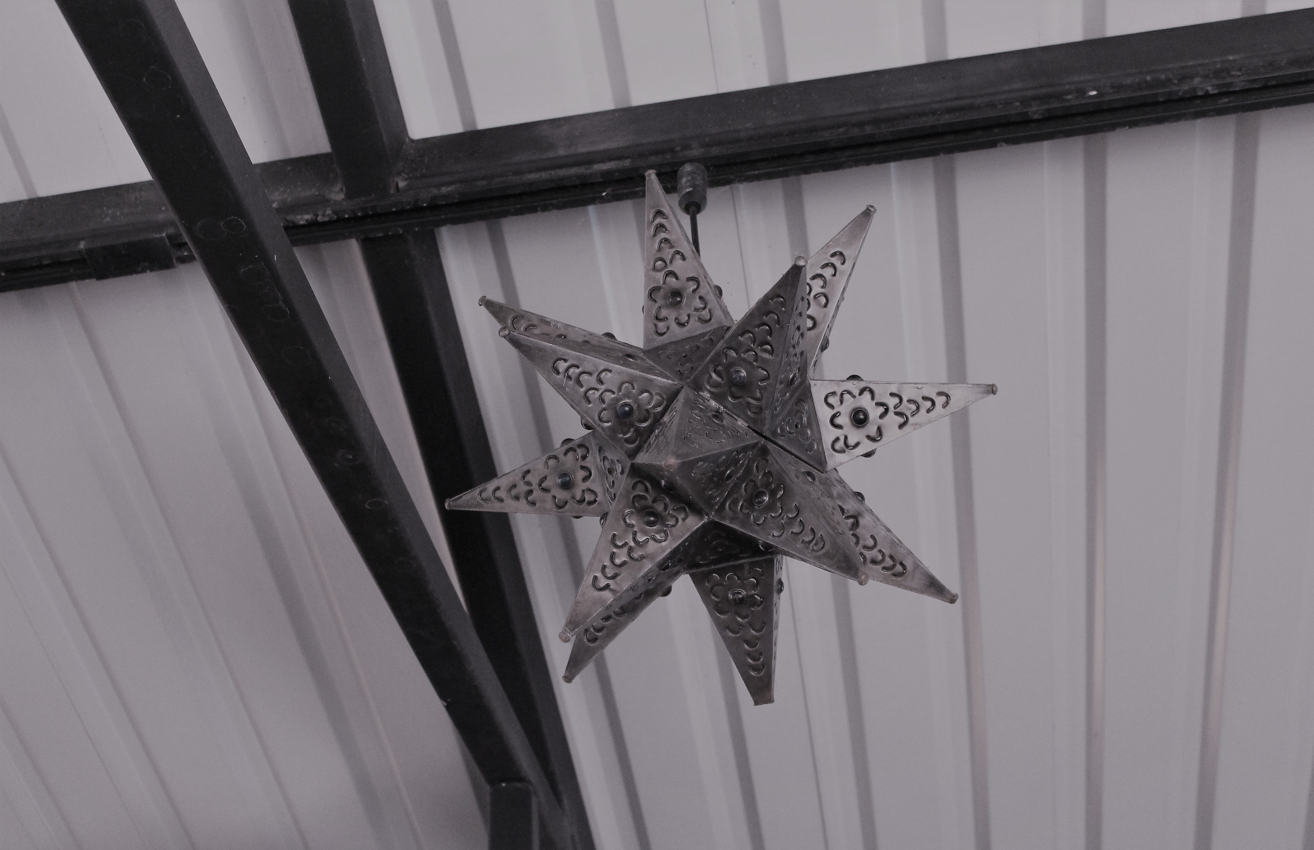 ceiling, silver art, indoors, 3d art, hanging art, metal art, pattern, no people, close-up, tin art, hanging, decoration, silver star, 4K, one animal, HD Wallpaper