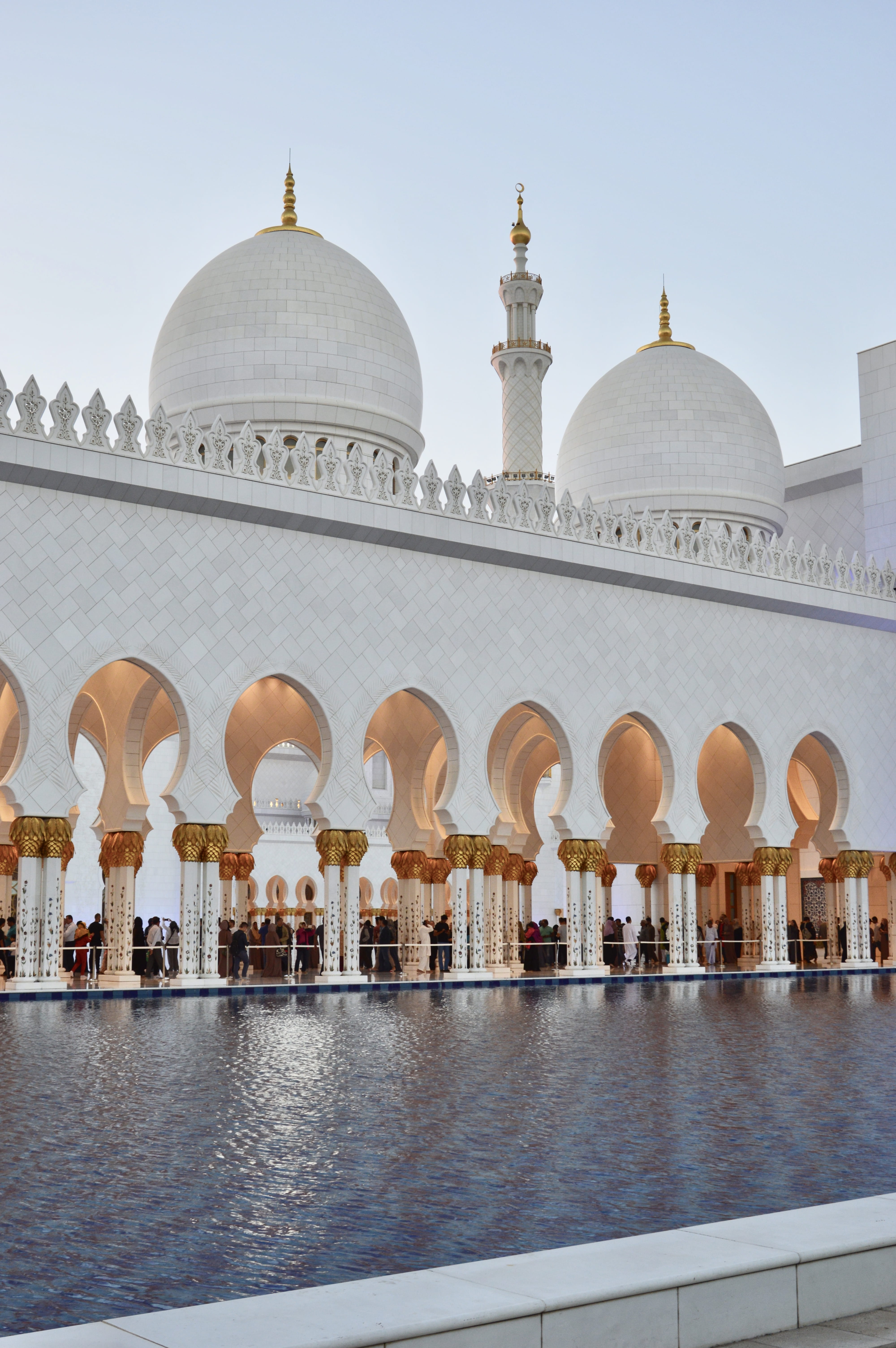 5K, mosque, oriental, white, day, united arab emirates, uae, beautiful, arch, water, incidental people, history, gold, sheikh zayed grand mosque, outdoors, Phone HD Wallpaper