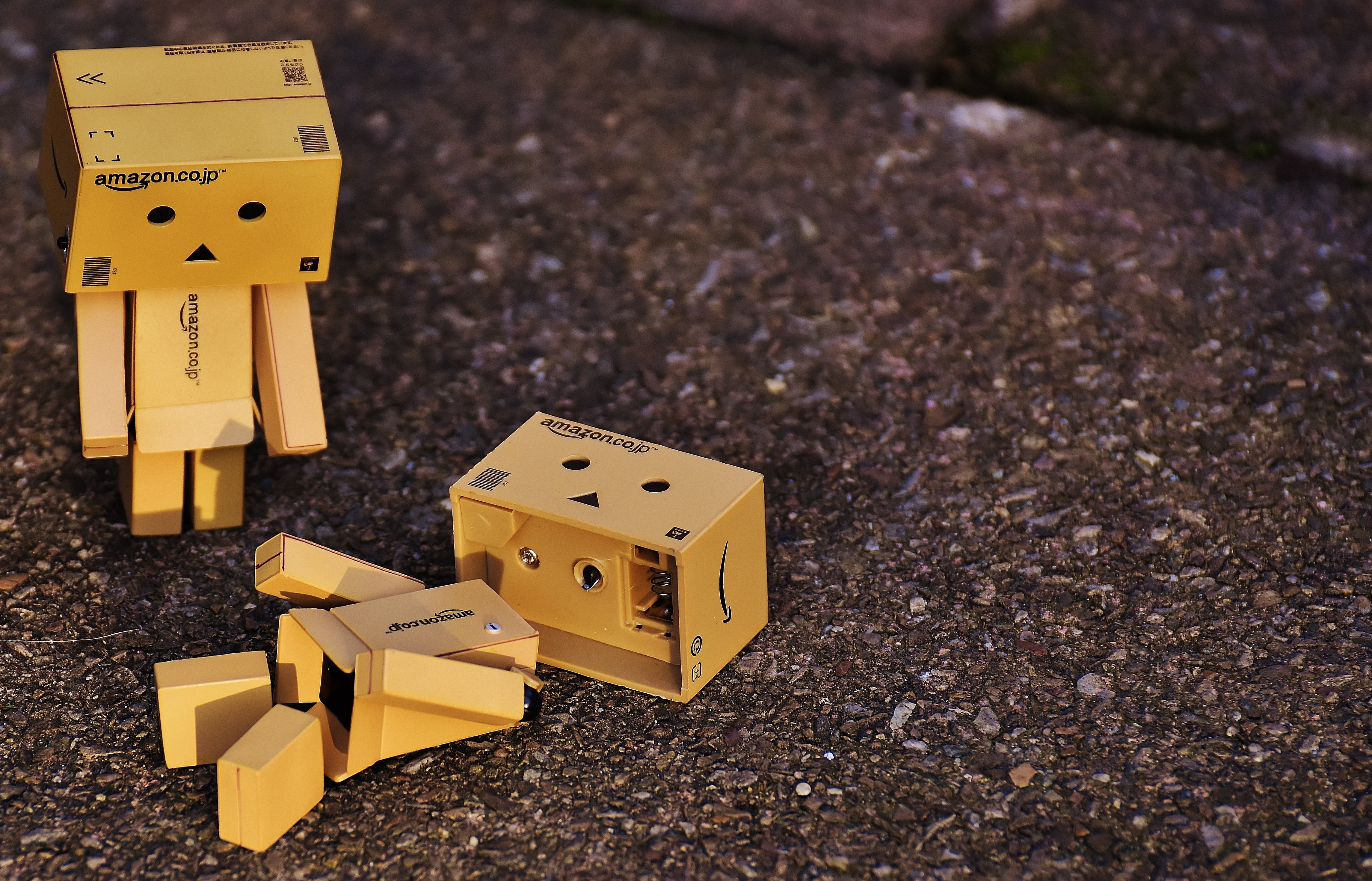 cardboard, still life, figure, dirt, hole, friends, small, cute, sad, fun, solid, toy car, close-up, death, funny, yellow, focus on foreground, no people, HD Wallpaper