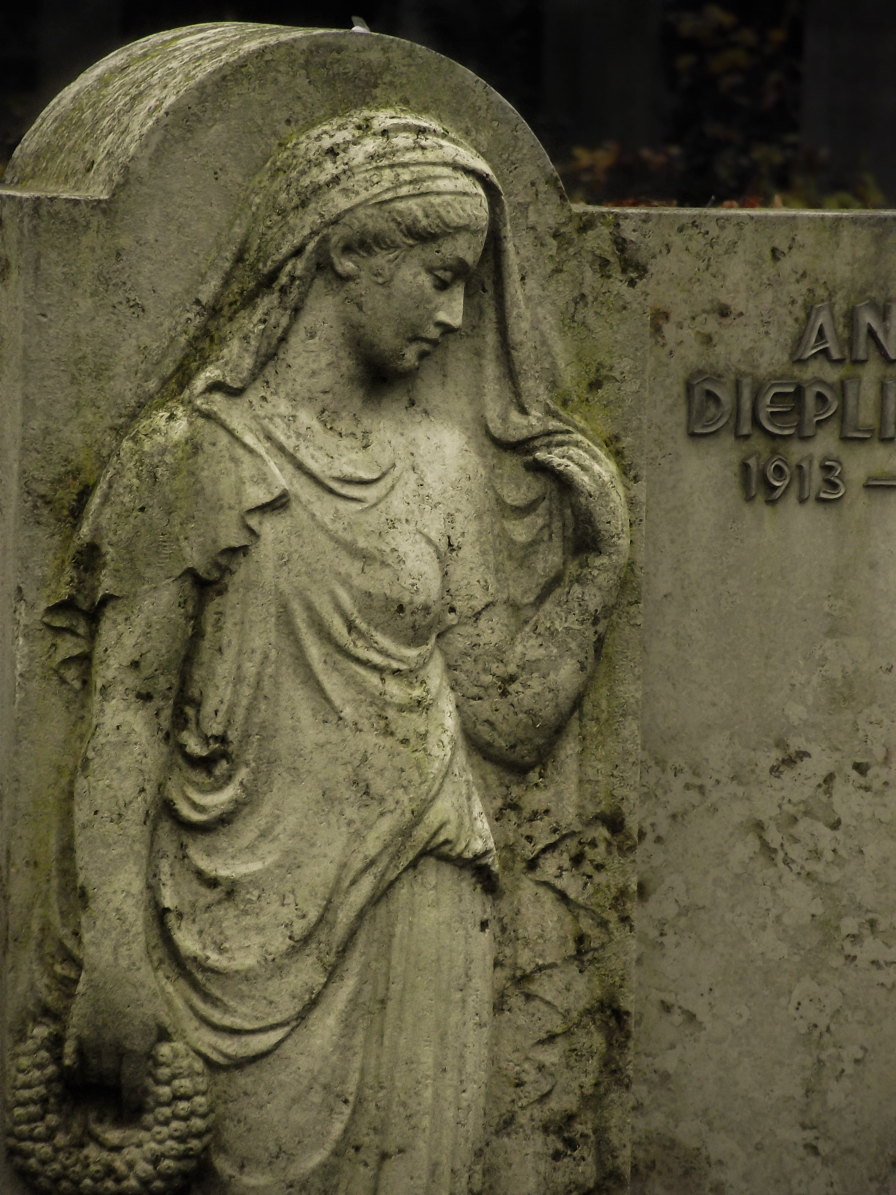 sadness, representation, angel, grieve, Gravestone, statue, Headstone, spirituality, 4K, religion, grave, human representation, sculpture, creativity, Phone HD Wallpaper