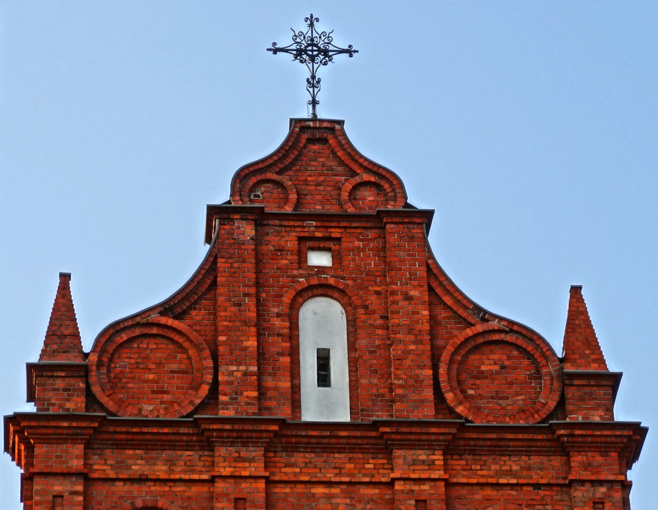 gable, clear sky, spire, architecture, building exterior, sky, arch, poland, monument, nature, religion, clock, belief, the past, 720P, spirituality, no people, HD Wallpaper