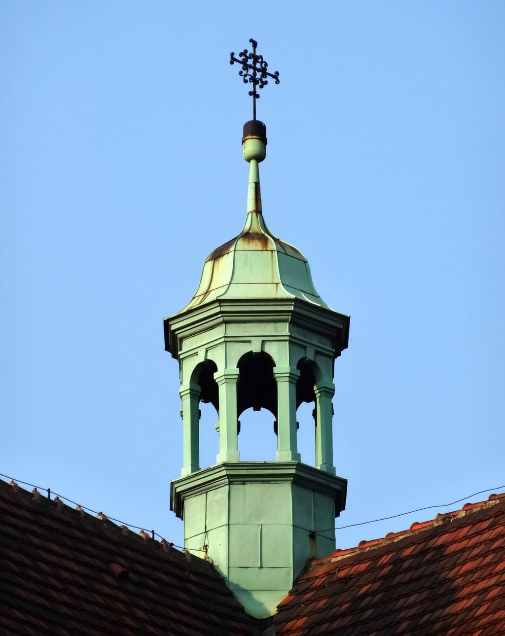 tower, blue, bydgoszcz, religious, roof, no people, spirituality, belief, architectural column, 720P, the past, history, clear sky, built structure, monument, Phone HD Wallpaper