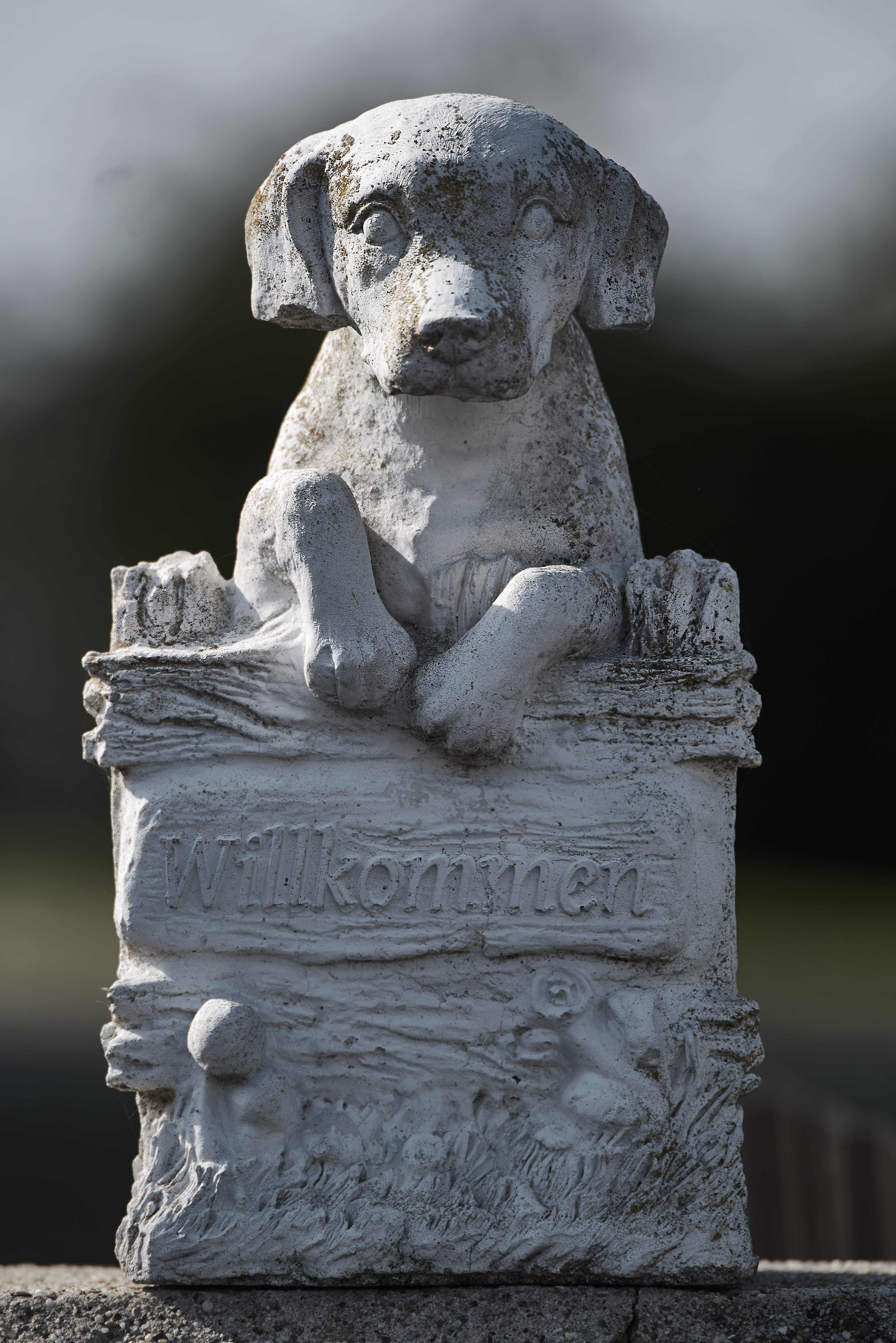 solid, architecture, creativity, the past, focus on foreground, stone figure, day, sculpture, craft, human representation, no people, figure, stone material, Phone HD Wallpaper