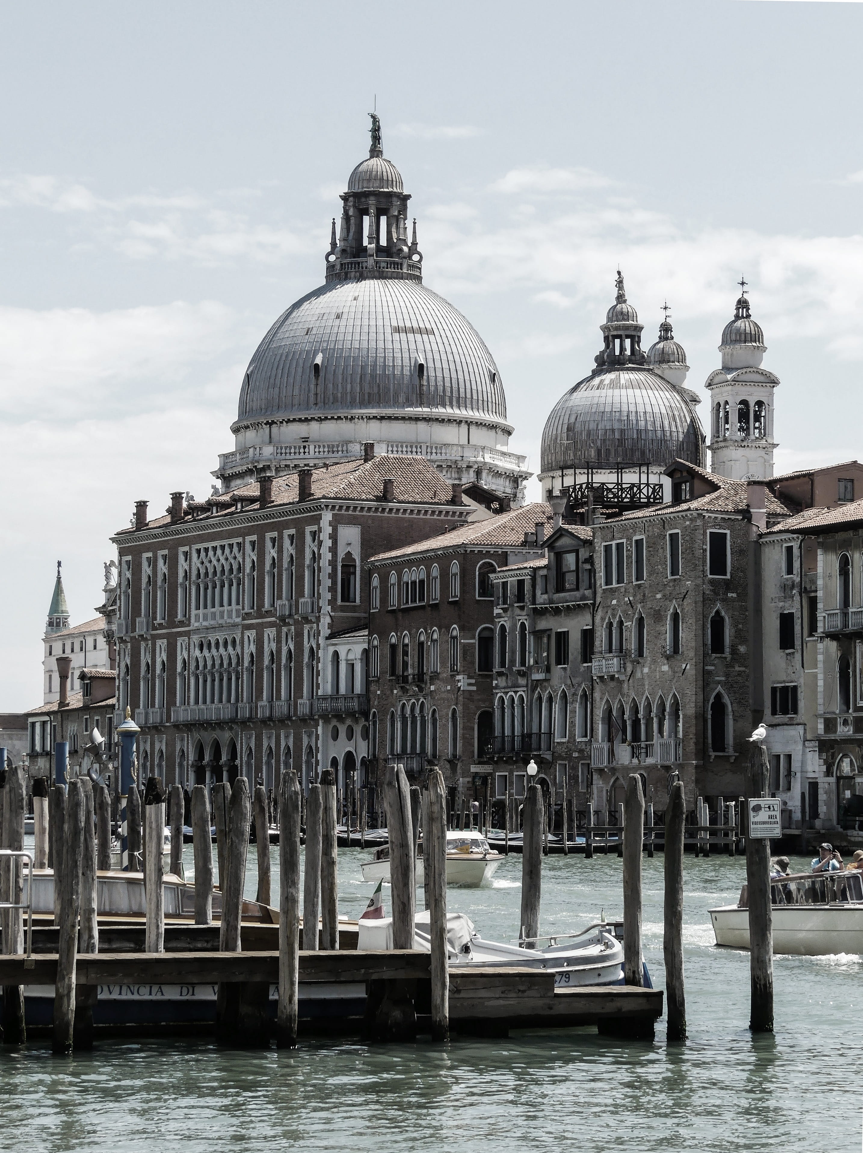 building exterior, world heritage, italy, nautical vessel, rialto bridge, water, la serenissima, travel, dome, channel, built structure, canal, lagoon, Phone HD Wallpaper