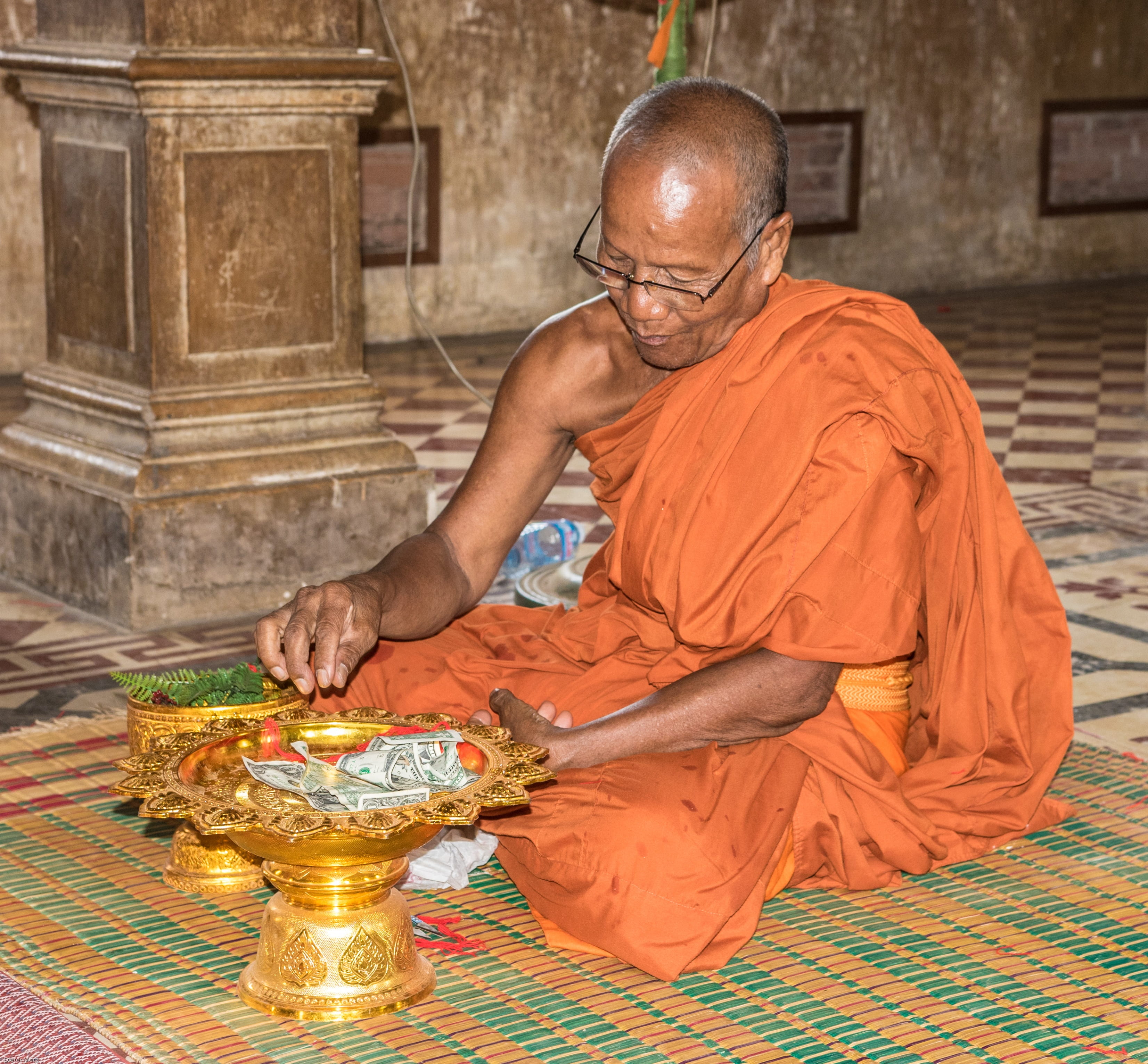 kambotscha, clothing, males, belief, spirituality, religion, men, 2K, buddhist, enlightenment, meditation, adult, buddhism, asia, indian food, one person, HD Wallpaper