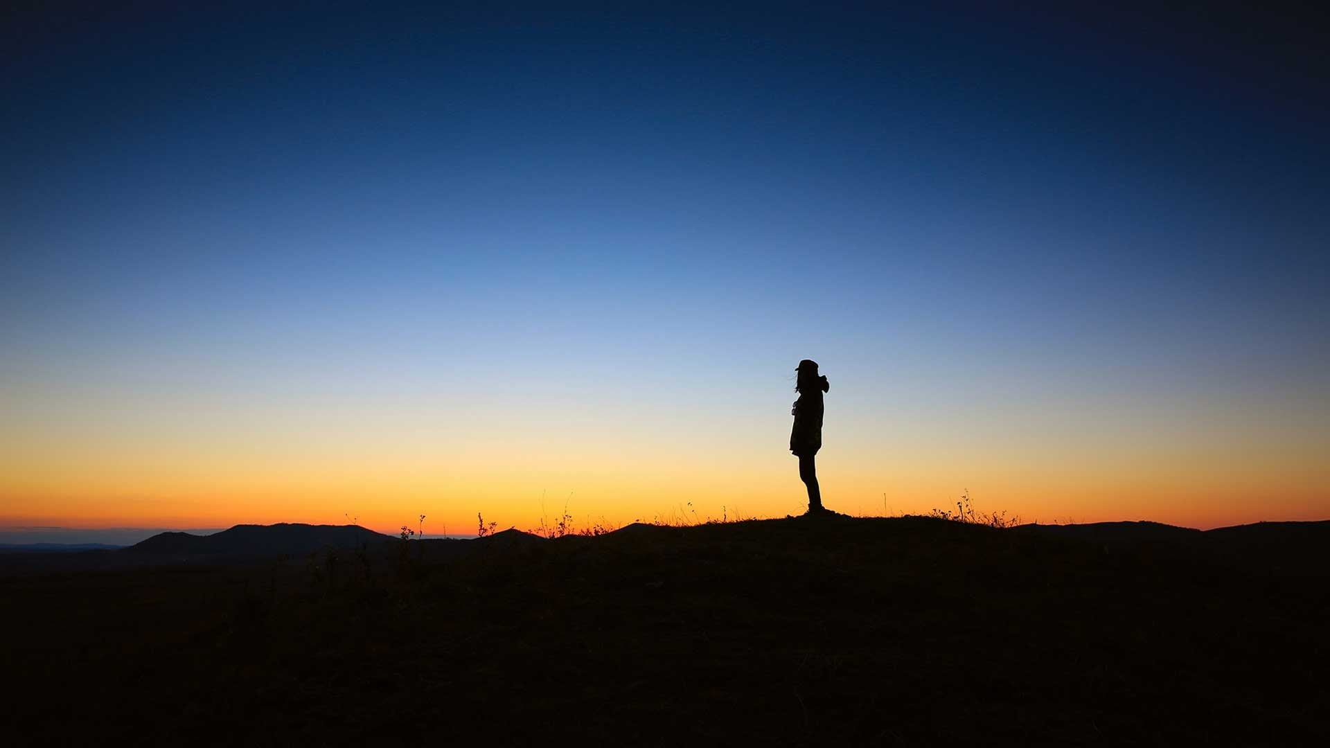 nature, solitude, mid adult, serenity, clear sky, standing, adult, beauty in nature, walking, lifestyles, copy space, stillness, meditation, side view, HD Wallpaper