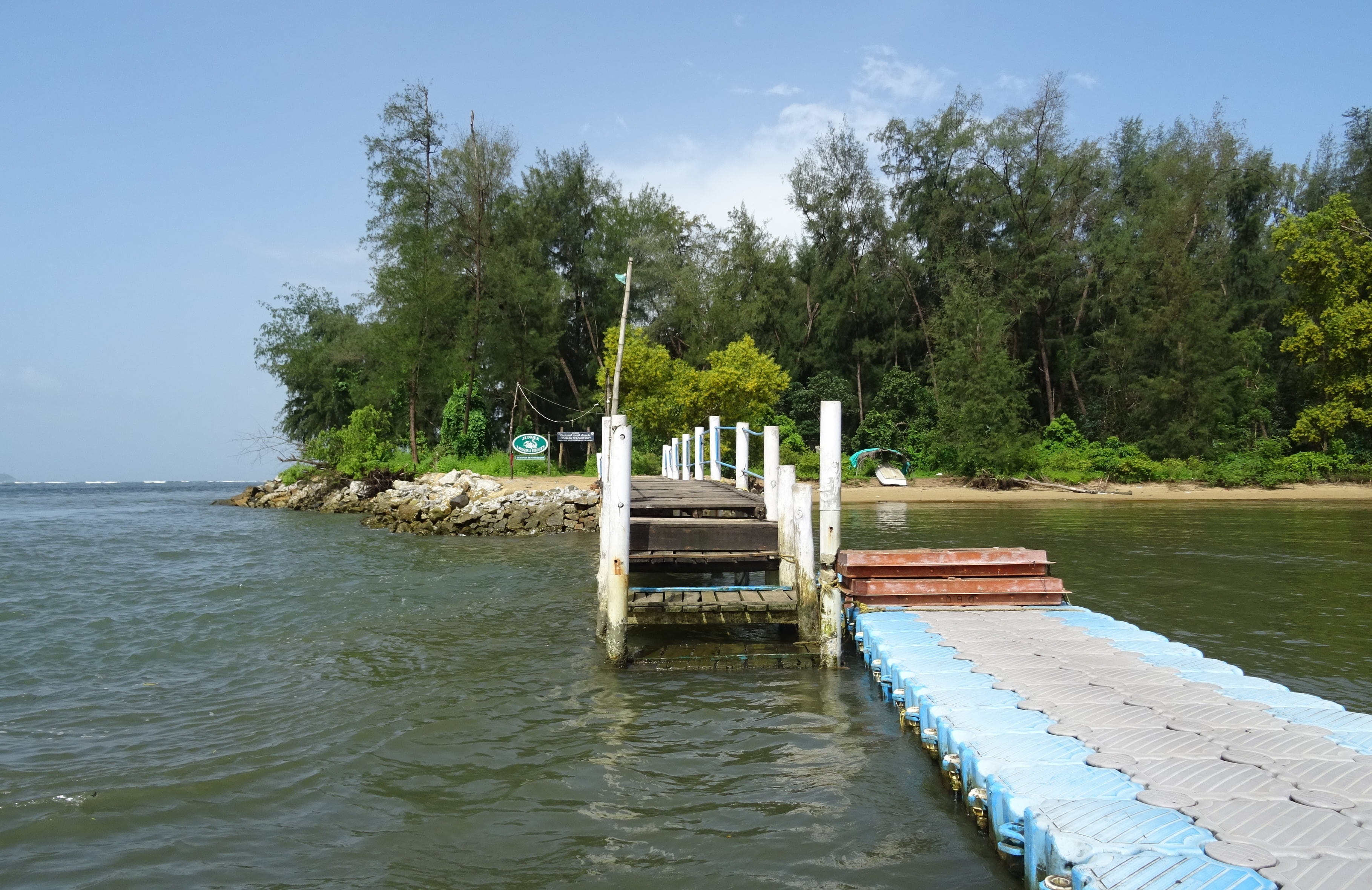 river, flowing water, tranquil scene, green color, scenics - nature, growth, tree, estuary, foliage, outdoors, wood - material, pier, structure, tranquility, HD Wallpaper