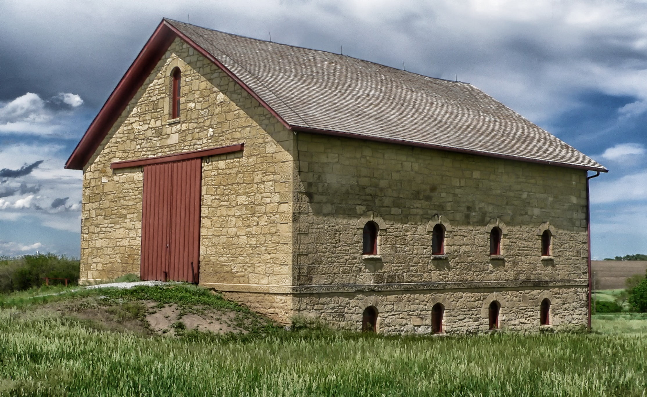 cottage, no people, nature, building, nebraska, barn, landscape, stone, land, plant, farm, grass, clouds, cloud - sky, brick, field, house, outdoors, small, HD Wallpaper