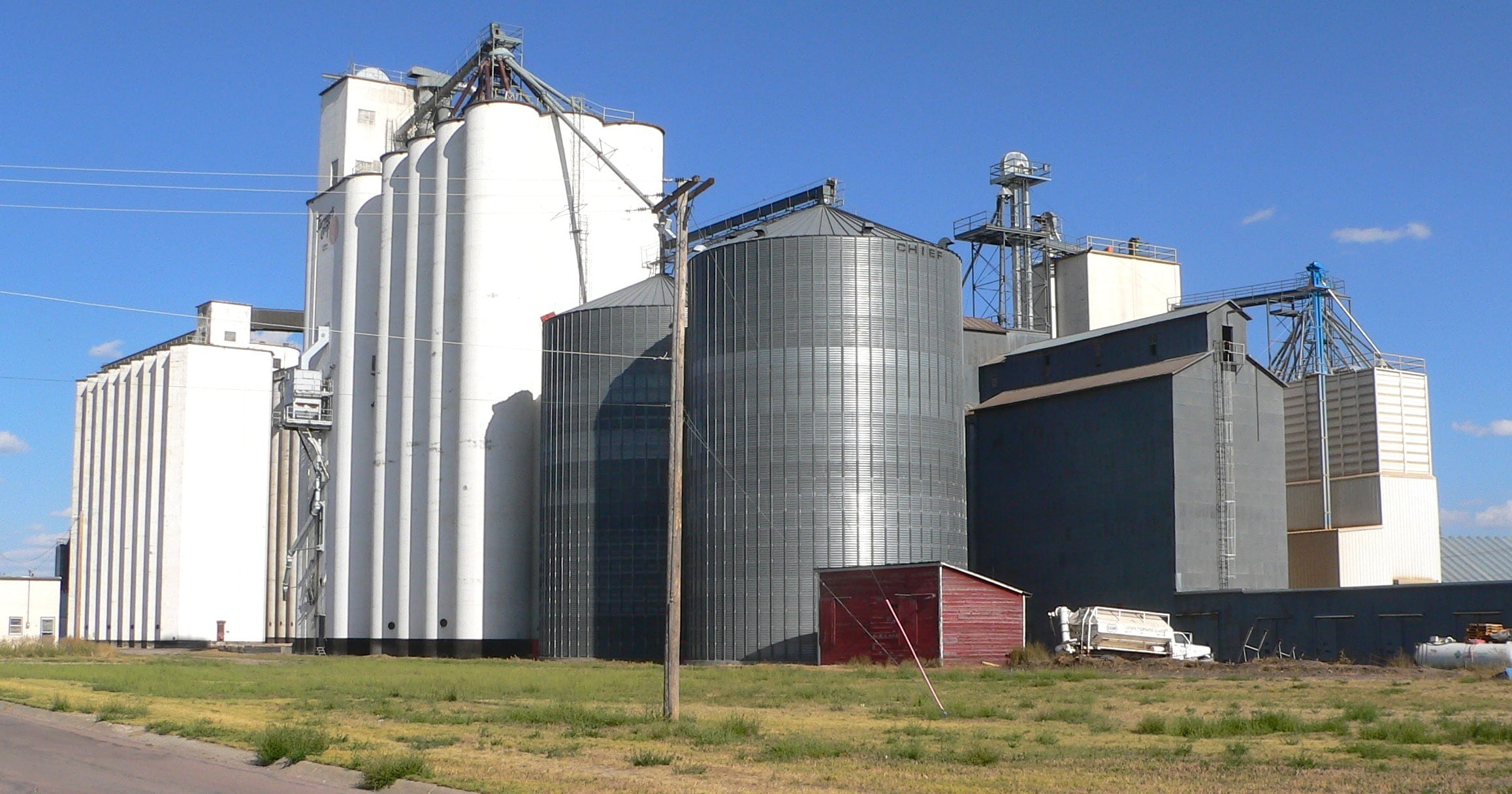 plant, agriculture, rural, grain elevator, storage tank, buildings, grain, steel, silver colored, built structure, 1080P, countryside, factory, architecture, HD Wallpaper