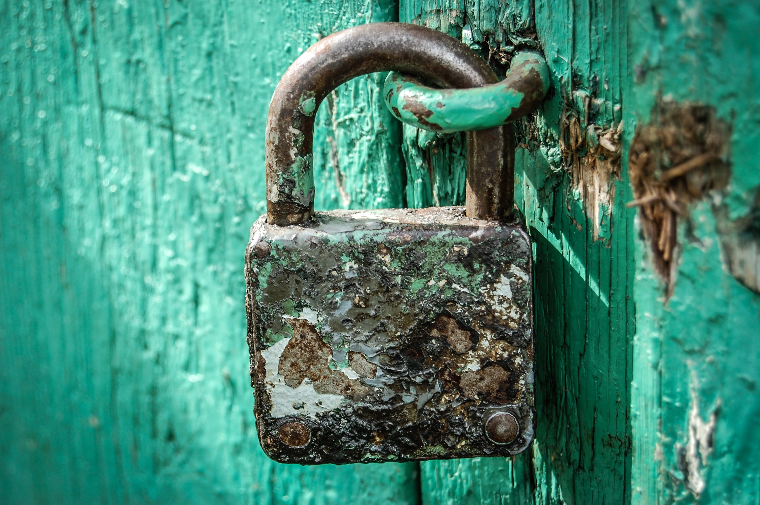 no people, old, locked, 2K, lock, key, turquoise colored, green color, by wlodek, focus on foreground, weathered, entrance, closed, castle, rusty, wood - material, HD Wallpaper