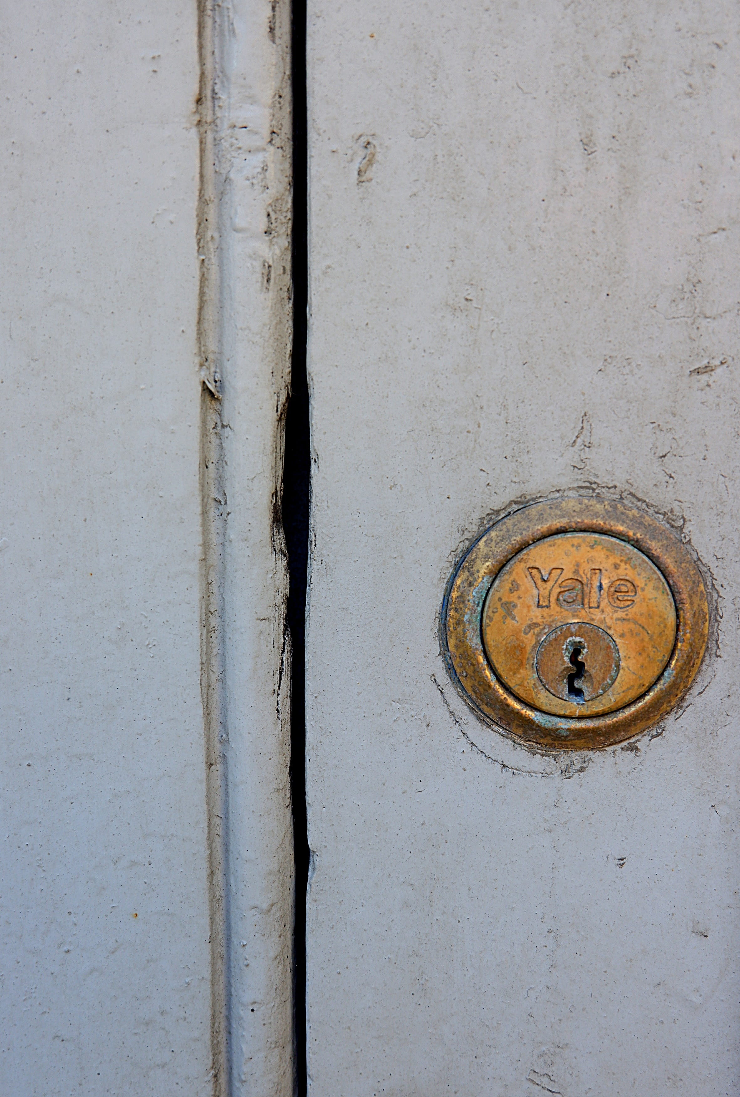 close-up, hole, geometric shape, backgrounds, flower, safety, combination lock, gauge, door, architecture, sphere, full frame, cable, peony, tower, word, Phone HD Wallpaper