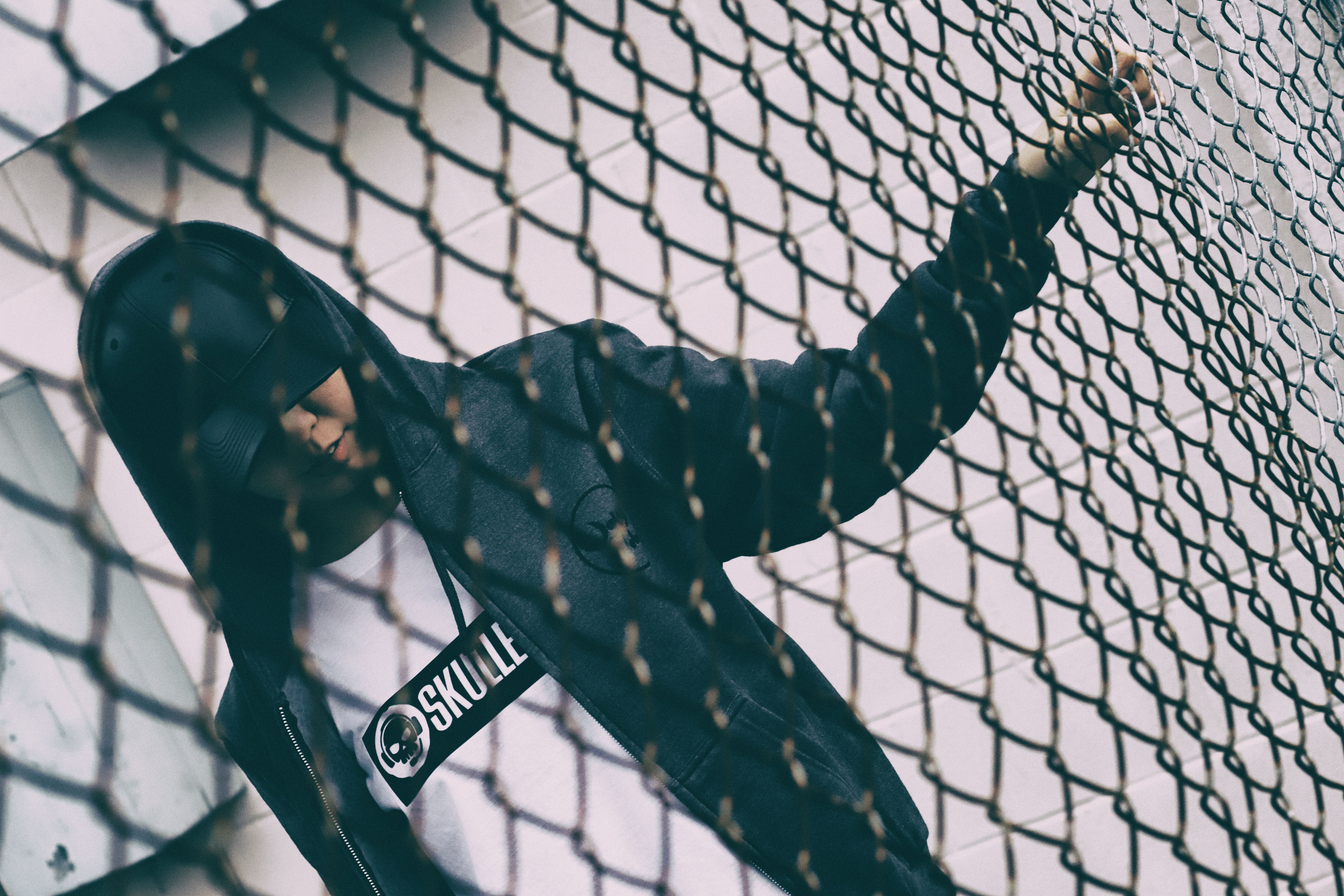 architecture, women, adult, combination lock, people, insect, metal, hoodie, art and craft, animal, clothing, lifestyles, chain, sphere, prison, apparel, HD Wallpaper