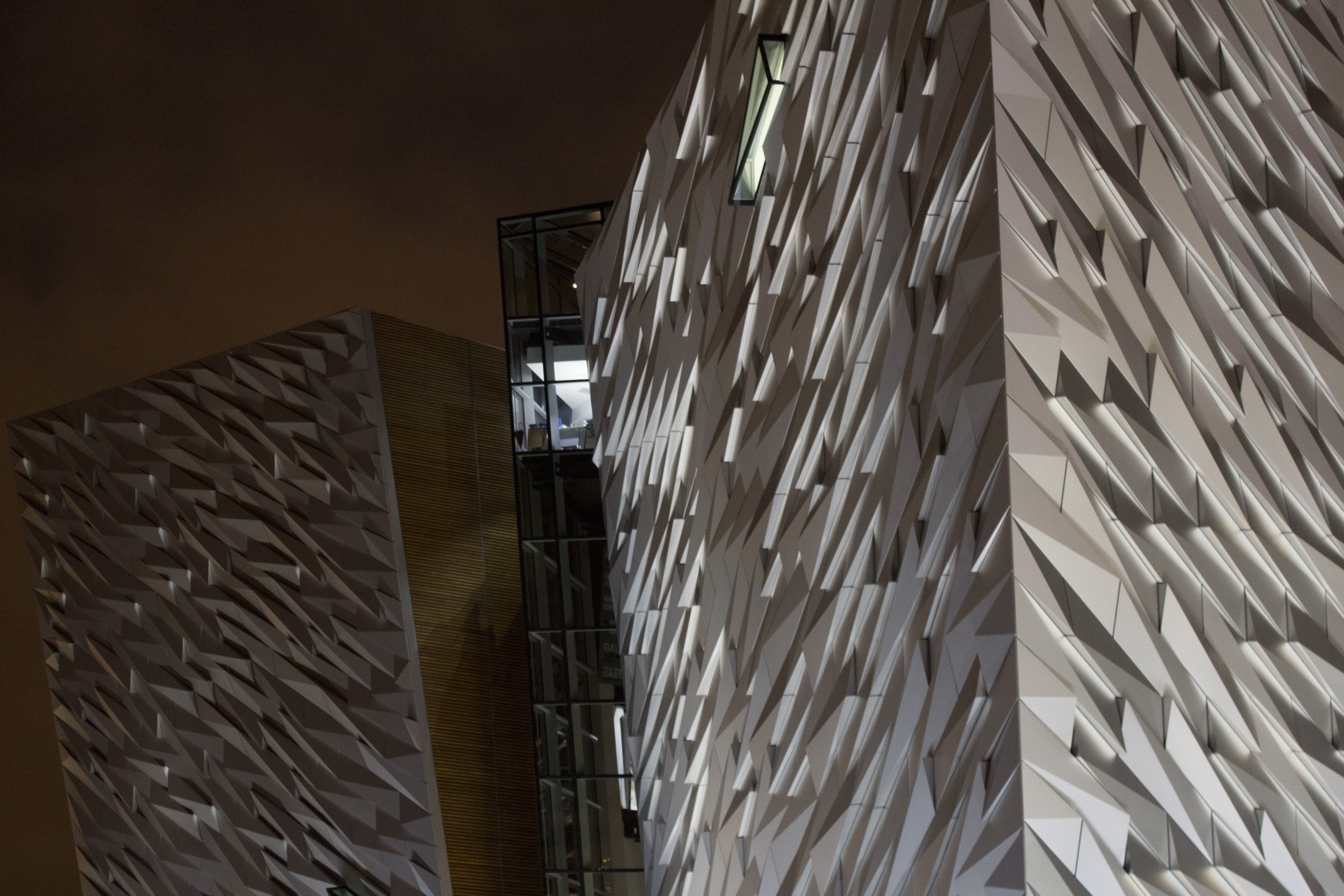 built structure, glass - material, attraction, reflection, wall - building feature, pattern, crane, northern, titanic, monument, belfast, ireland, shipyard, HD Wallpaper