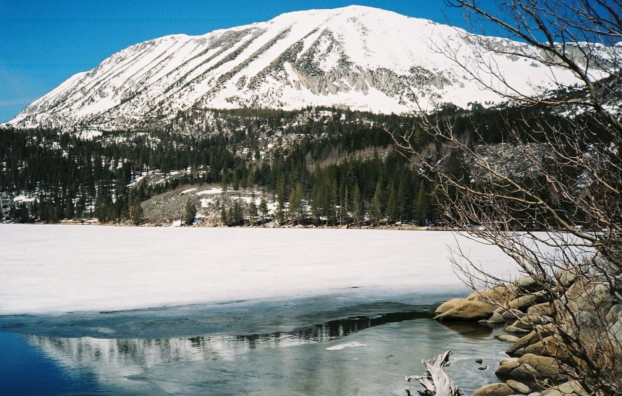 tranquility, water, flowing water, mountains, winter, land, eastern, non-urban scene, outdoors, mountain, day, ice, coniferous tree, environment, lake, HD Wallpaper