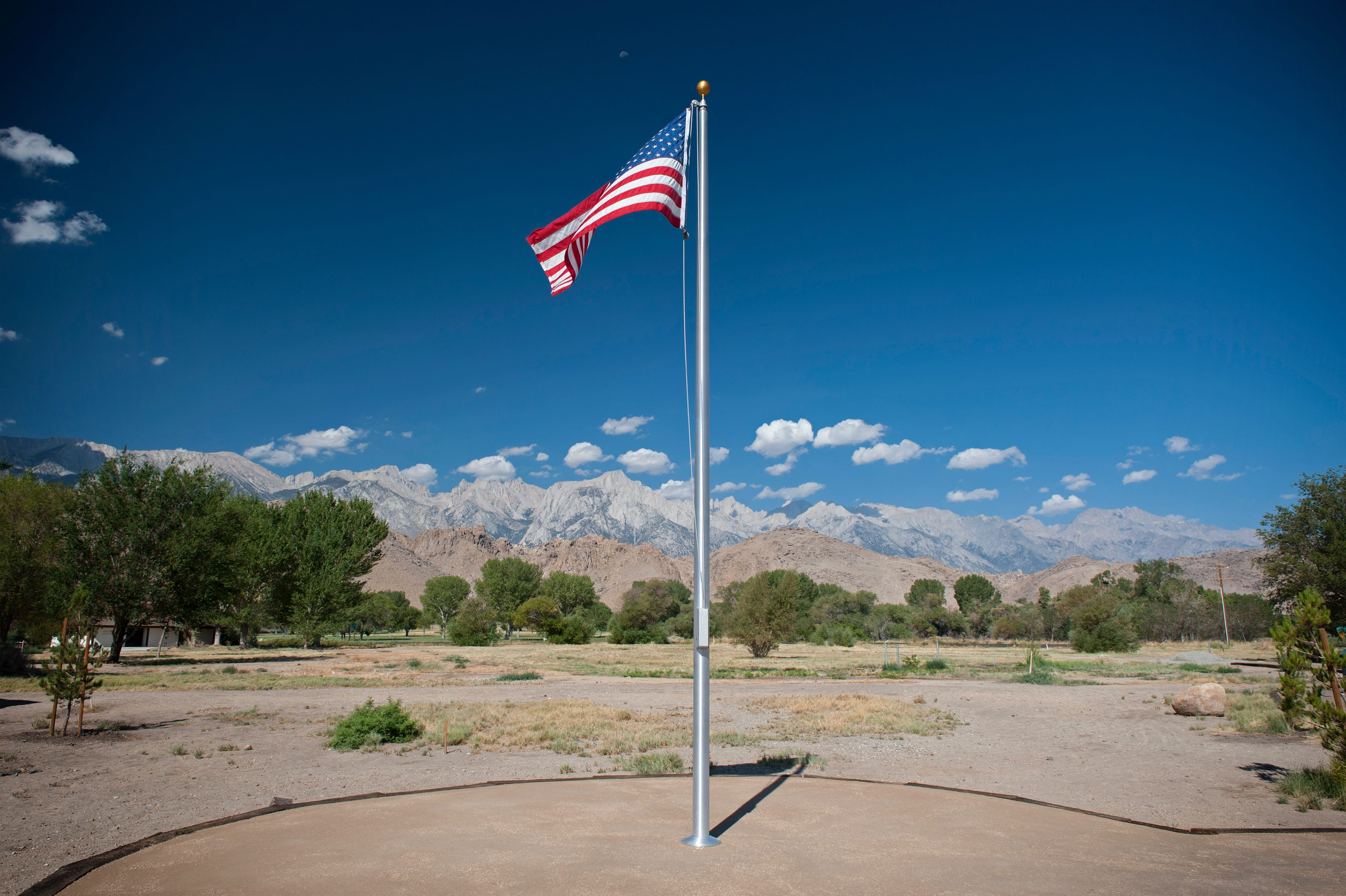 mountain, california, environment, eastern sierras, national icon, lone pine, flag, 4K, patriotic, sunlight, no people, pole, patriotism, american flag, HD Wallpaper