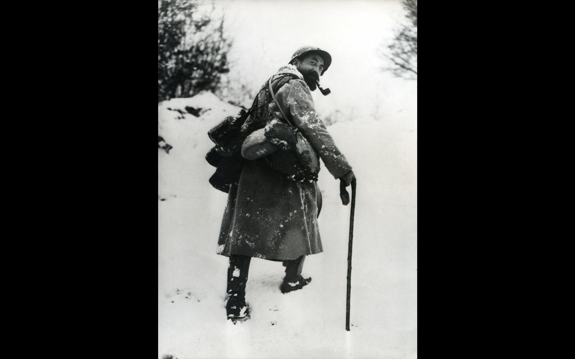 world, collages, man, white, ancient, 1914, 1080P, fran, other, cold, great war, robe, cool, amazing, snow, cane, first, wooden, picture, brown, black, HD Wallpaper