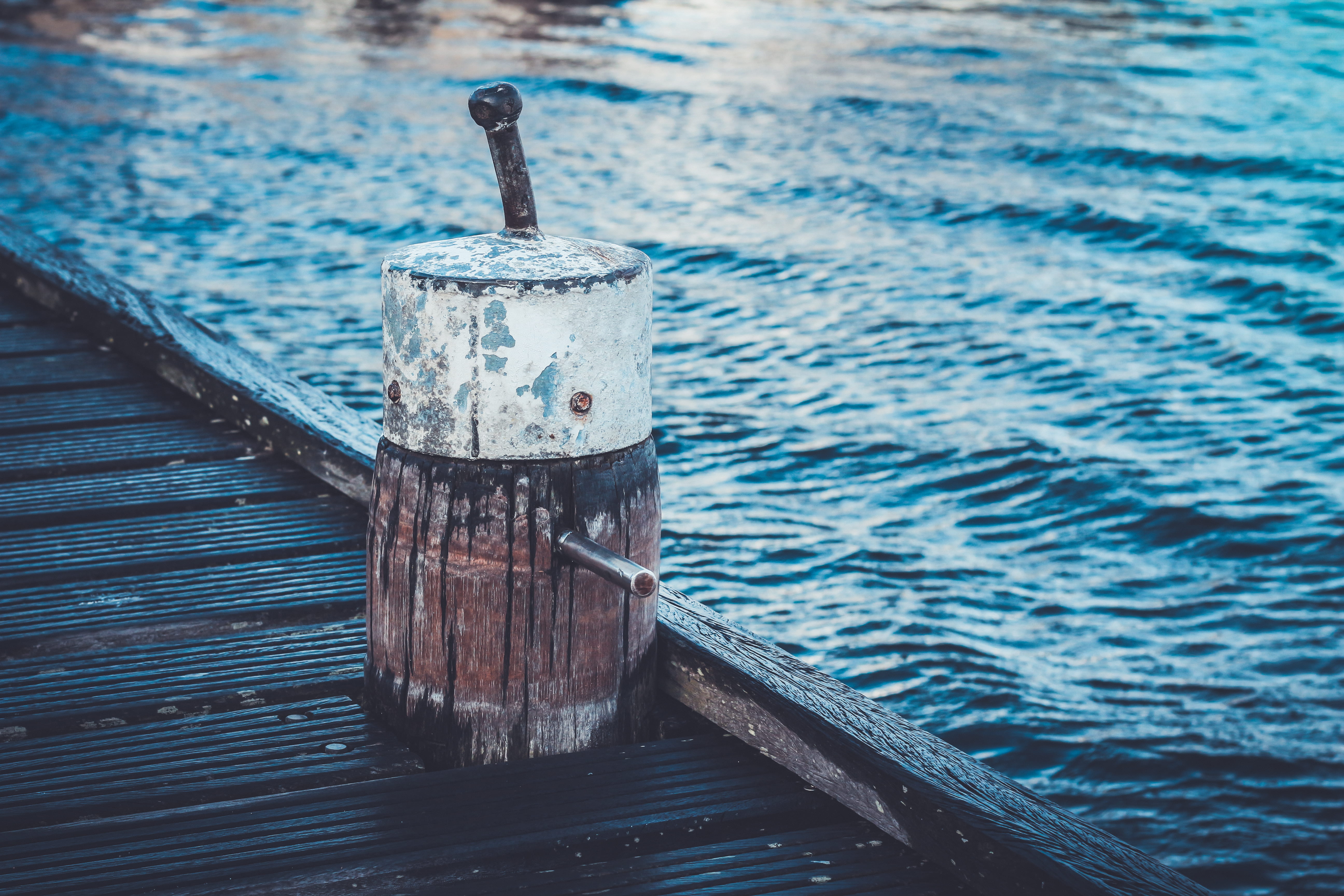 wood - material, metal, still life, high angle view, water, waterfront, sailboat, sea, veere, motion, wood, day, selective focus, sailing, bollard, netherlands, HD Wallpaper