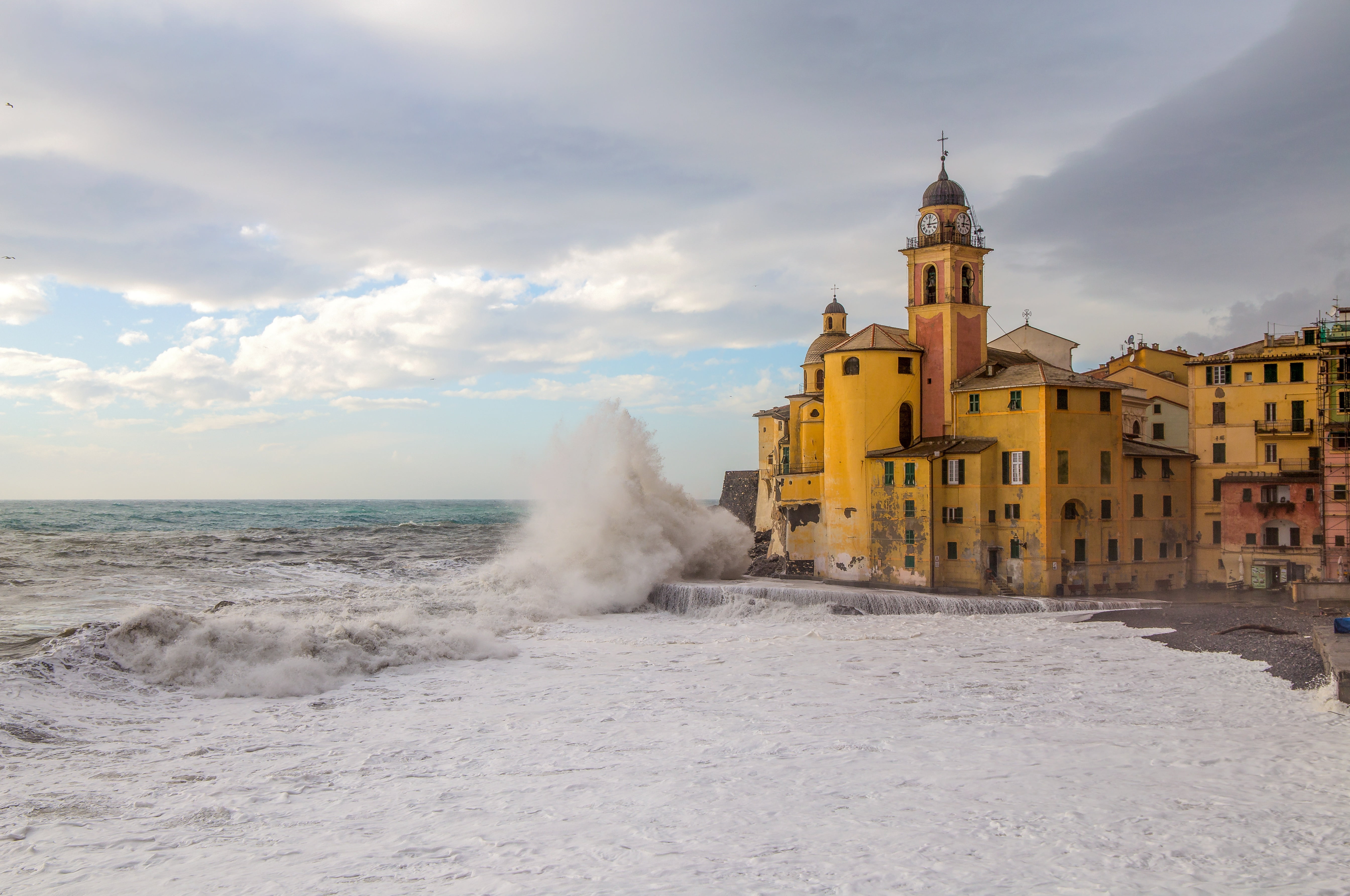 Camogli, sea, 5K, Liguria, beach, travel, shore, basilica, wave, Italy, Church, HD Wallpaper