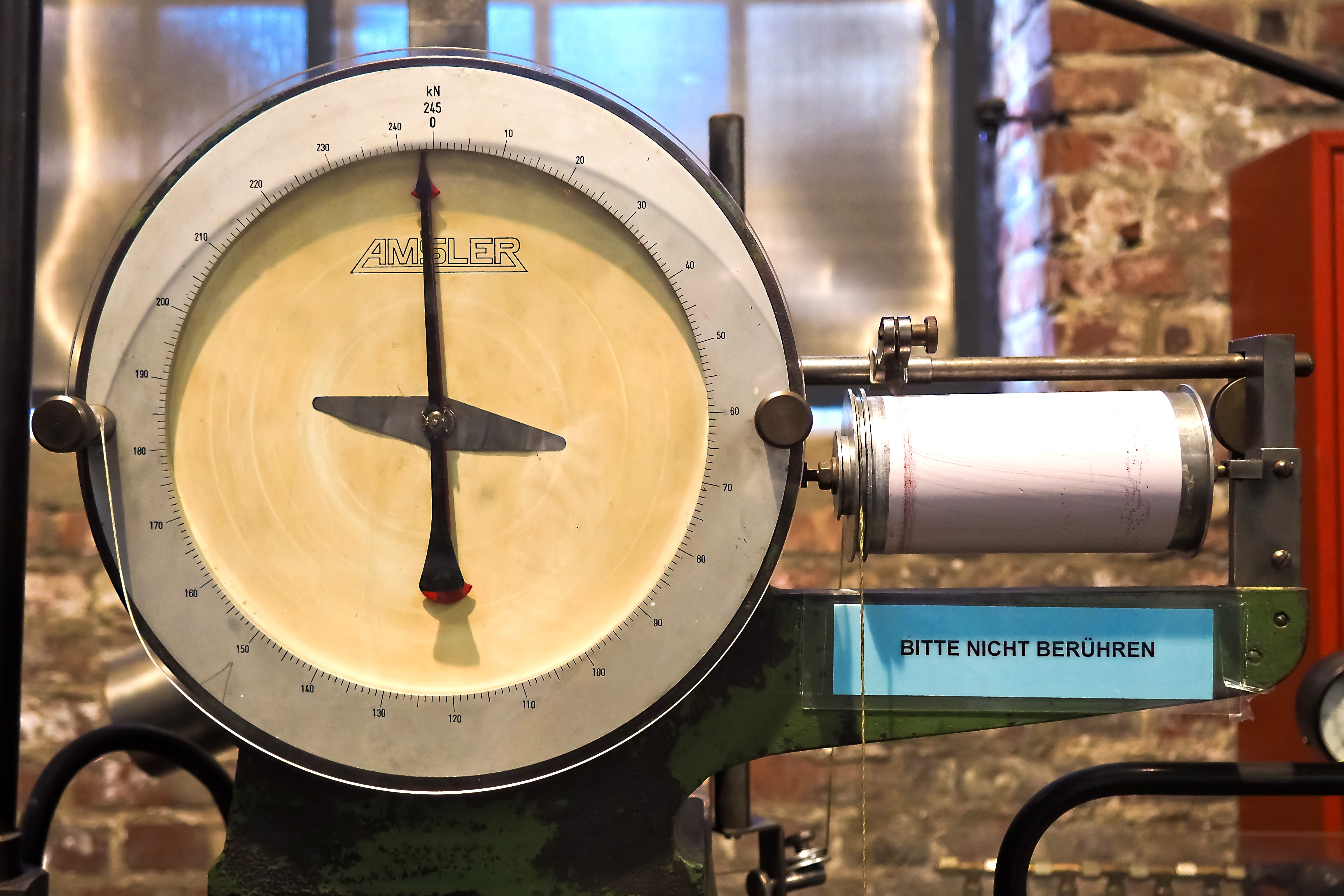 shape, record, measure, no people, metal, pressure display, amper meter, machine, focus on foreground, day, indoors, sign, historically, time, technology, HD Wallpaper