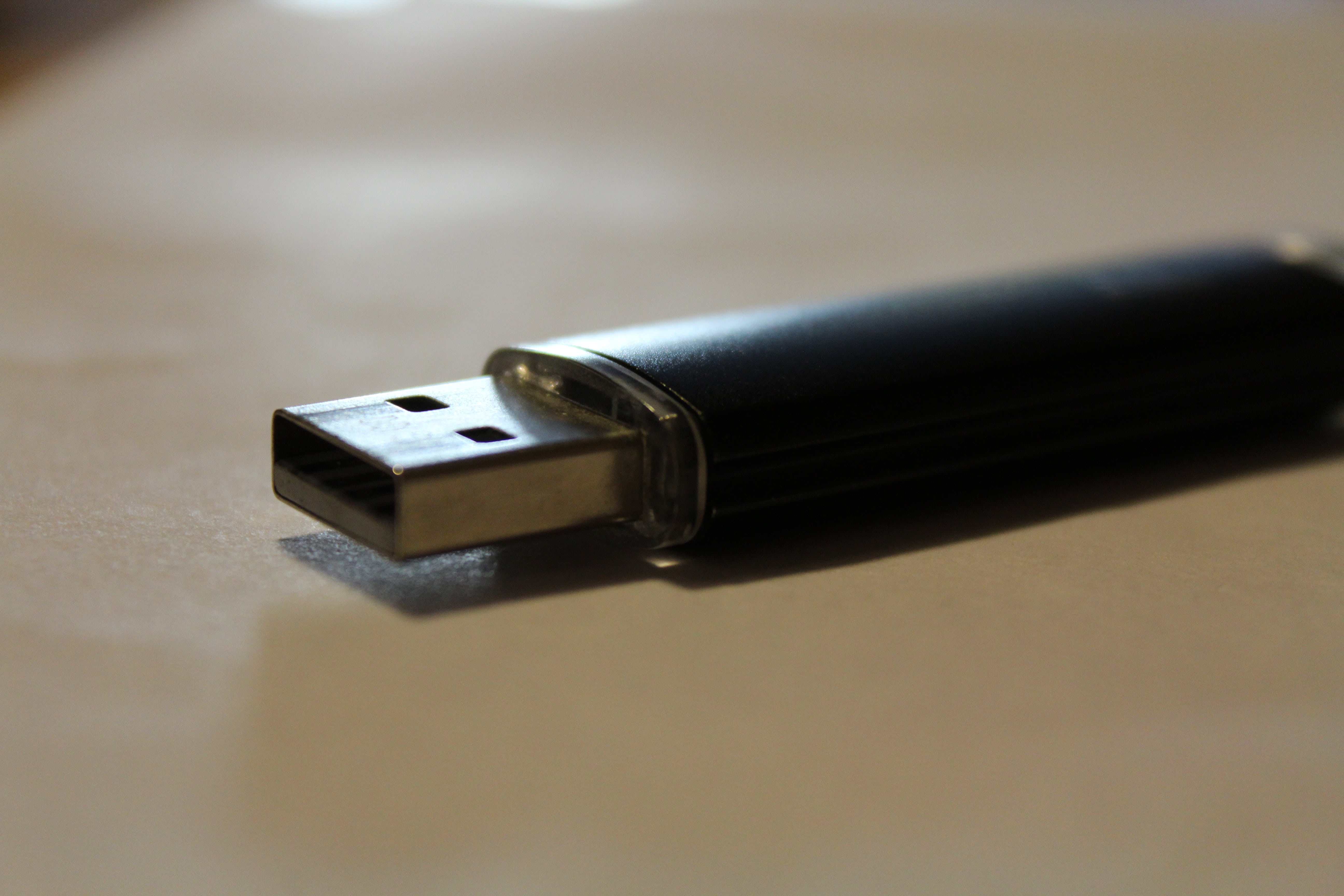 writing instrument, 5K, alloy, wireless technology, electric plug, no people, data, fountain pen, computer, electronics, single object, selective focus, HD Wallpaper