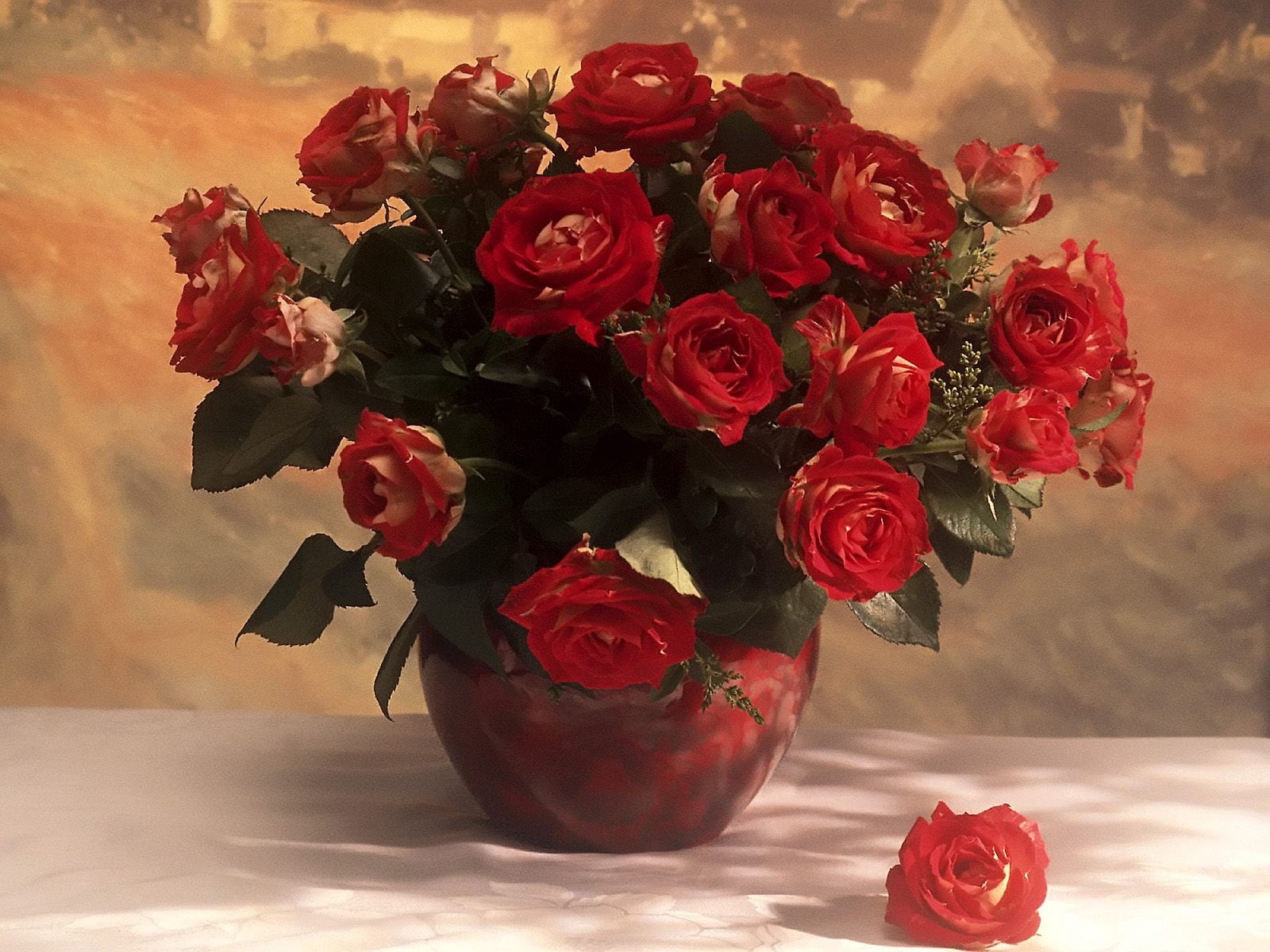 rose - Flower, day, blossom, decoration, beauty In Nature, summer, backgrounds, leaf, flower, freshness, roses, love, plant, flower arrangement, 720P, HD Wallpaper