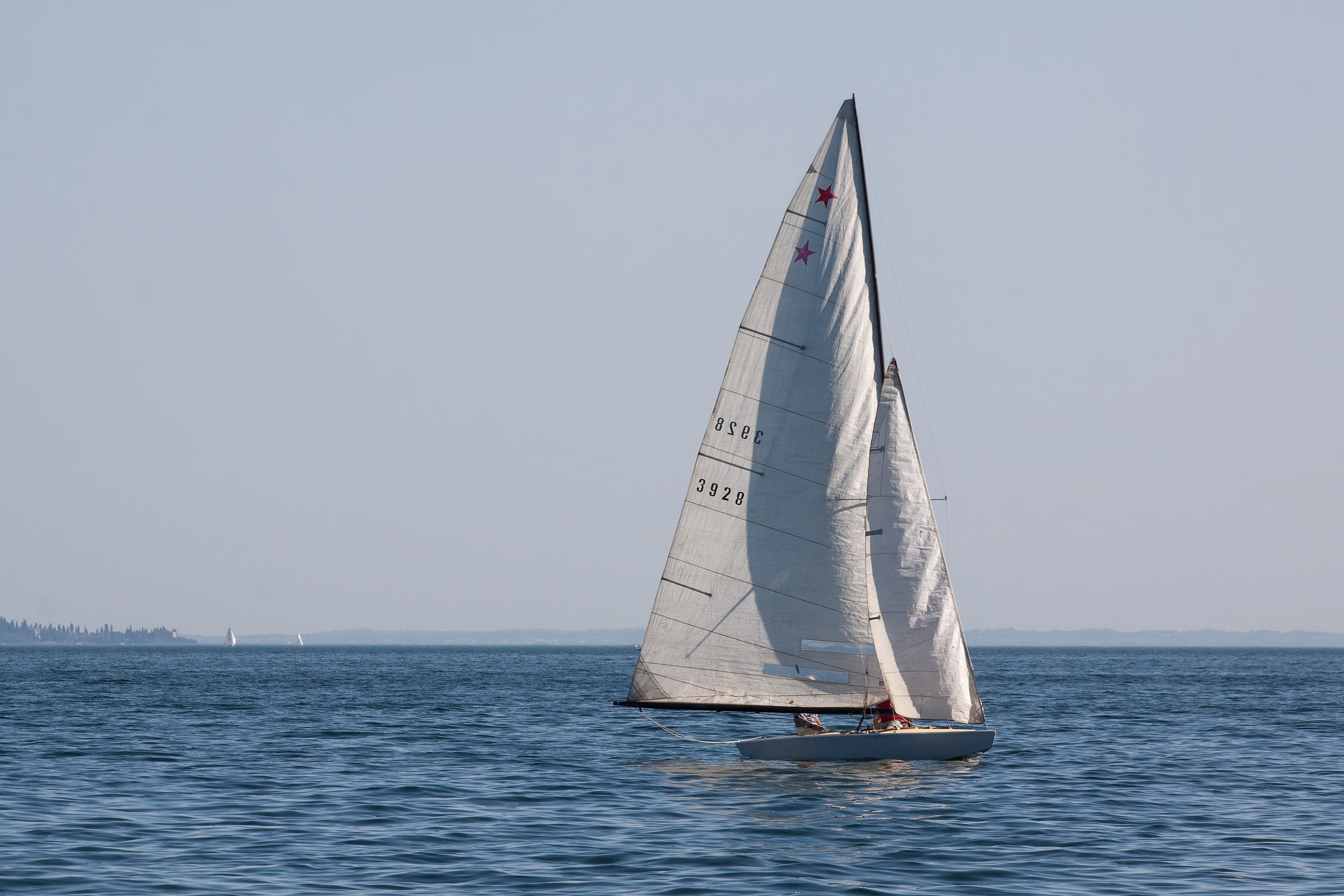 nature, sailboat, yacht, leisure, sport boat, beauty in nature, yachting, luxury, scenics - nature, lake, sports Race, sea, simply, water sports, horizon over water, HD Wallpaper