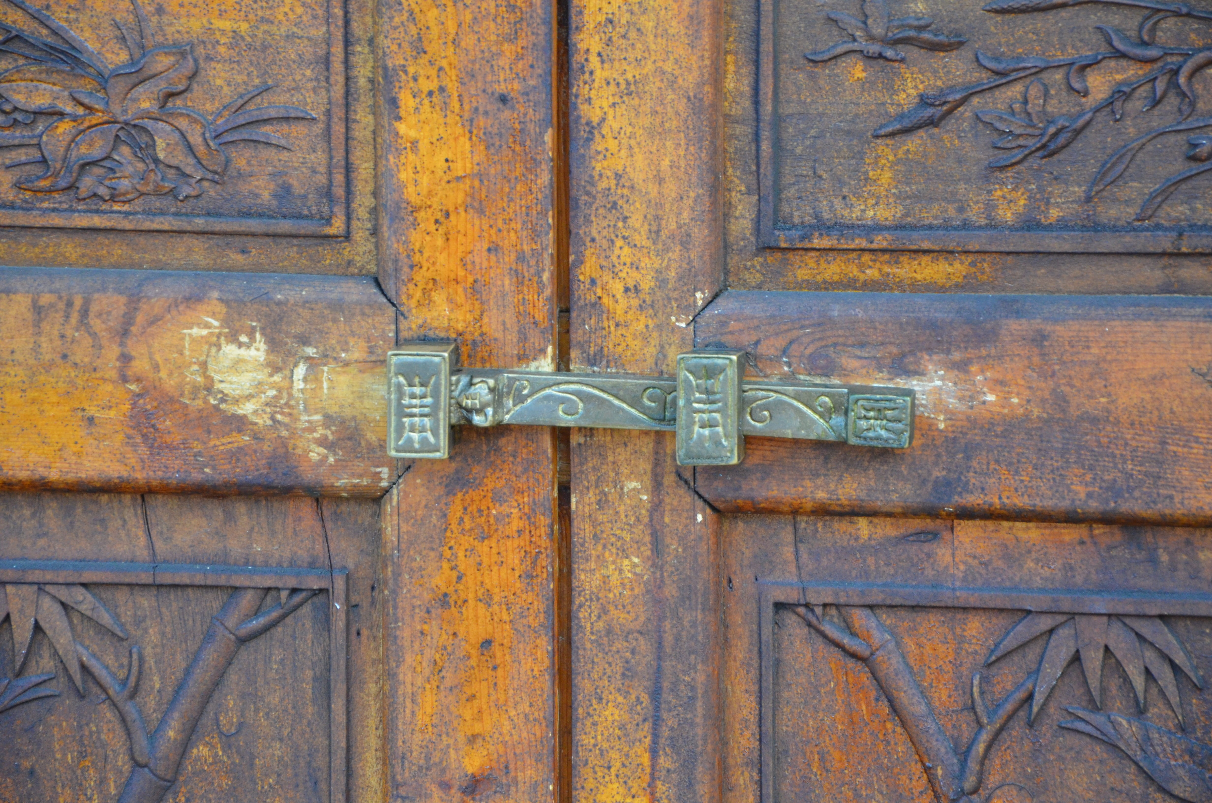 security, closed, full frame, latch, day, old, outdoors, safety, close-up, old sense, no people, entrance, western script, door, metal, 4K, antiquity, HD Wallpaper