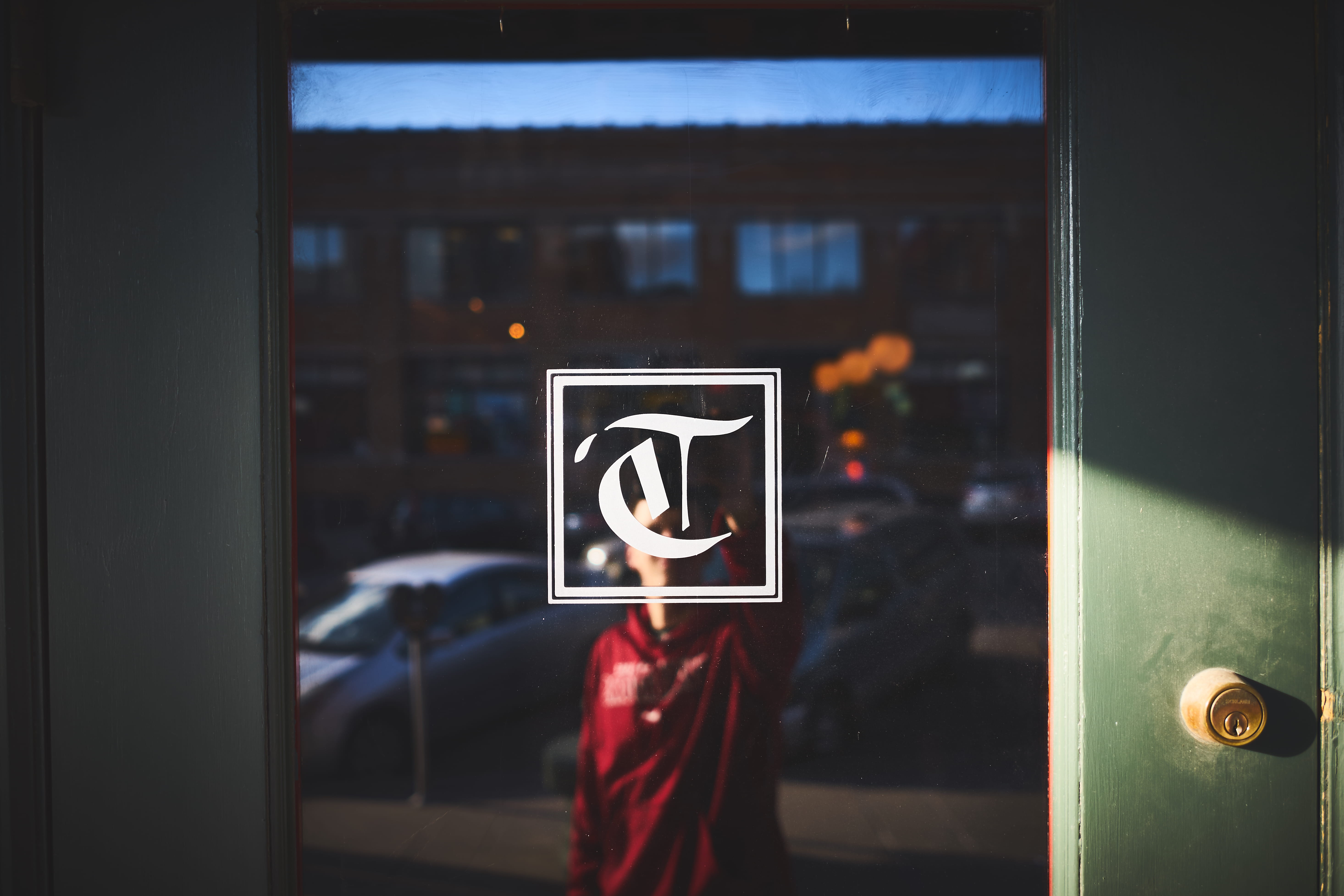 transparent, rustic, one person, shopping, mood, real people, person, indoors, doorknob, front door, logo, lock, man, 5K, illuminated, etching, sun, red, HD Wallpaper