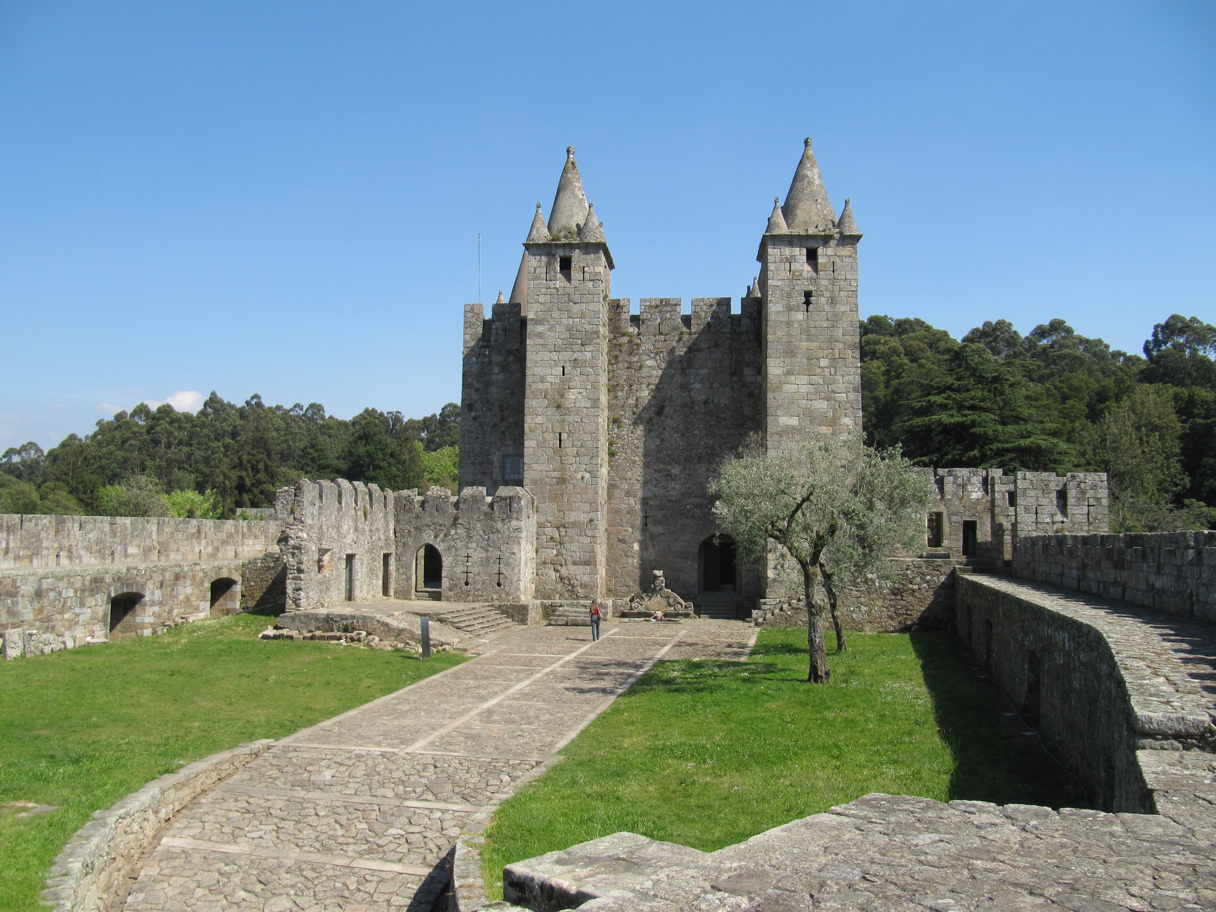 fortress, ancient civilization, 4K, portugal, tree, plant, building exterior, sky, castle, middle ages, stone, architecture, no people, old, solid, travel destinations, HD Wallpaper