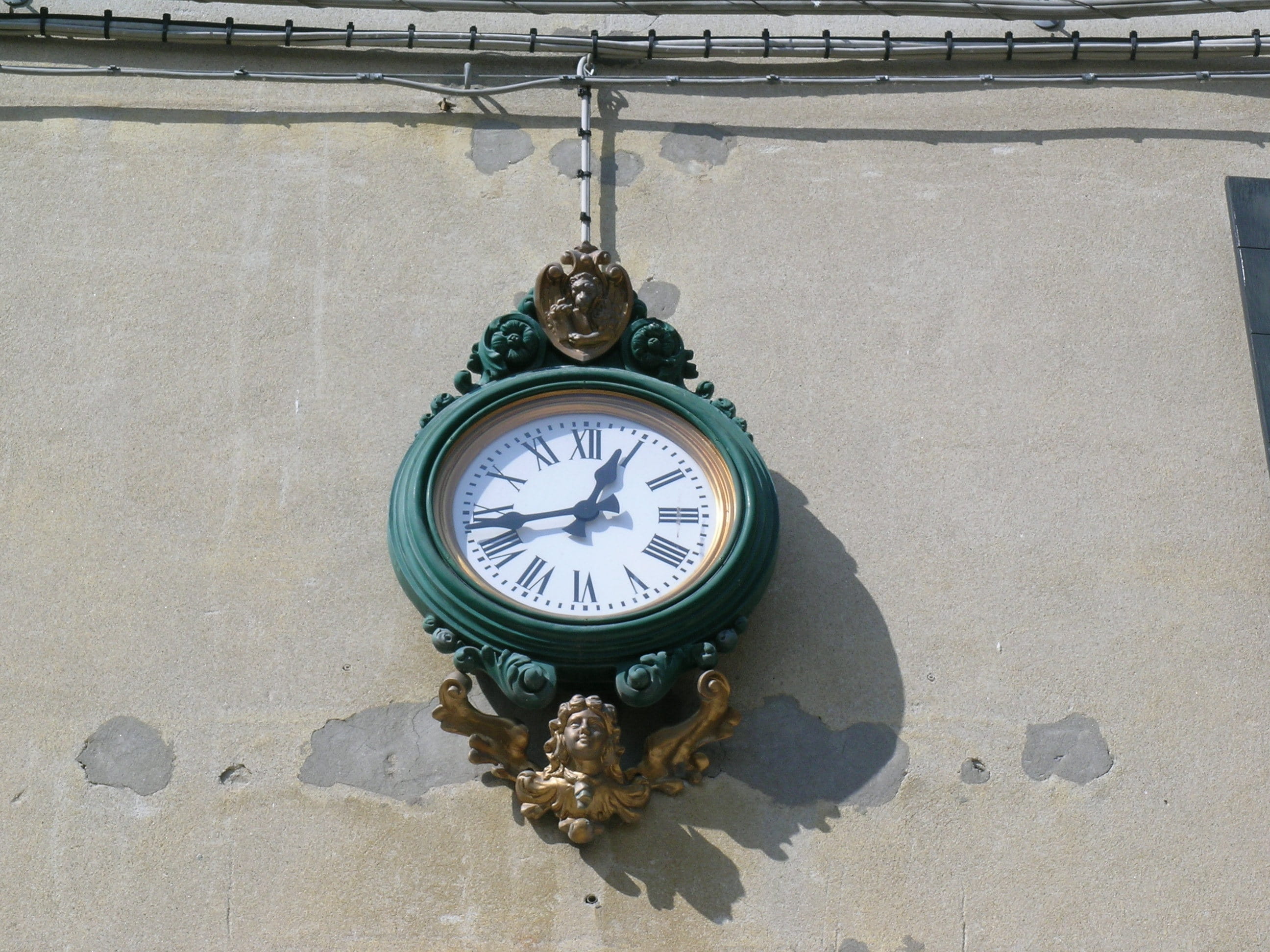 Watch, no people, 2K, wall - building feature, nature, minute hand, lancets, clock face, architecture, now, Vintage, day, antique, clock, sunlight, number, HD Wallpaper