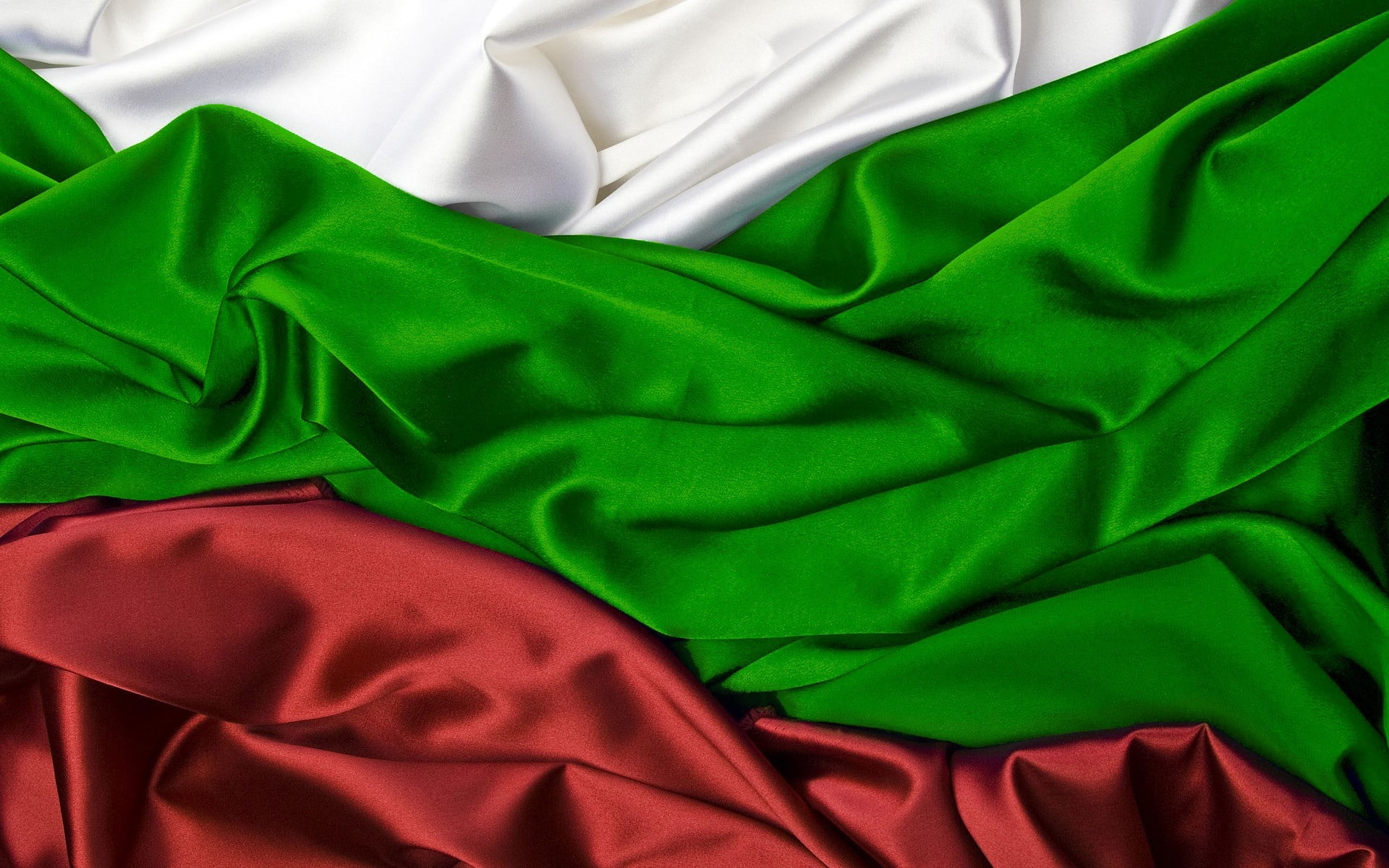 pattern, indoors, still life, linen, red, material, 1080P, white, softness, luxury, green color, wave Pattern, textile, close-up, wrinkled, patriotism, HD Wallpaper