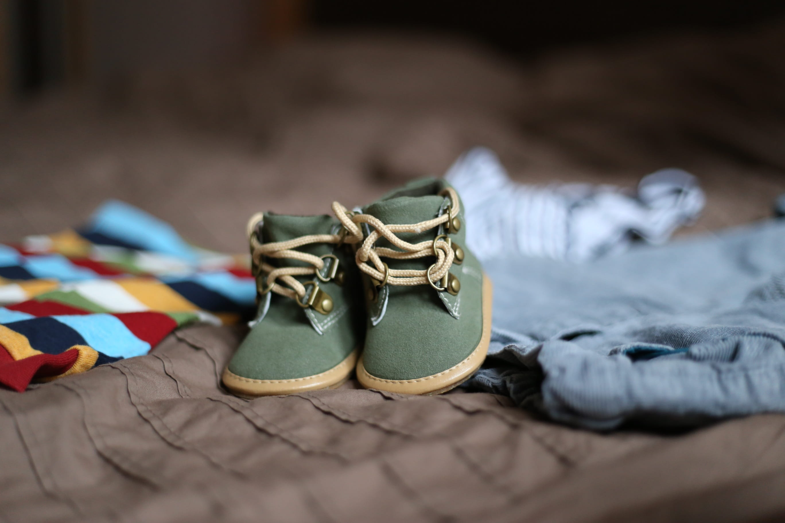 bedroom, multi colored, still life, high angle view, selective focus, shoe, indoors, baby shoes, home interior, boots, sneakers, textile, choice, lifestyles, HD Wallpaper