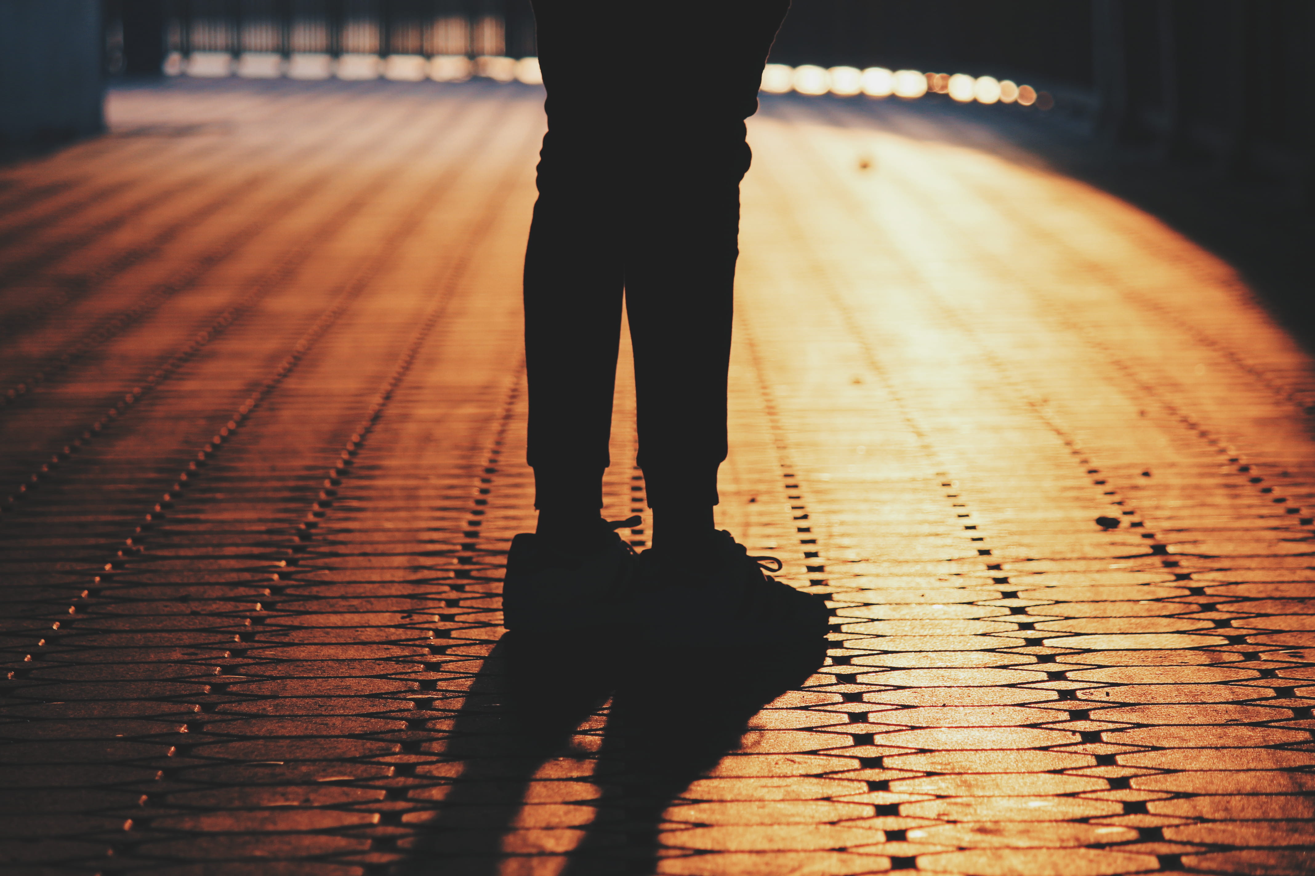 limb, human leg, sidewalk, one person, person, waiting, walking, feet, s, legs, pavement, 4K, illuminated, footpath, standing, adult, street, silhouette, HD Wallpaper