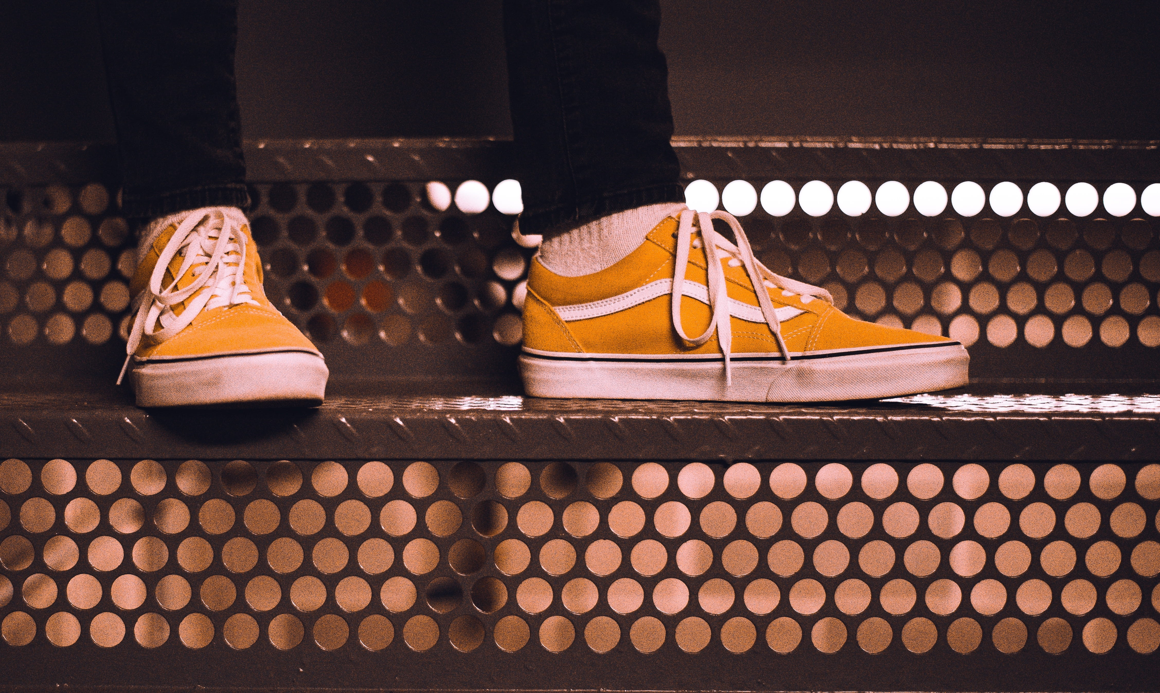 simple, ankle, pattern, clothing, in a row, running shoe, footwear, body part, no people, stairs, 4K, order, suede, scarf, indoors, sneaker, yellow, black color, HD Wallpaper