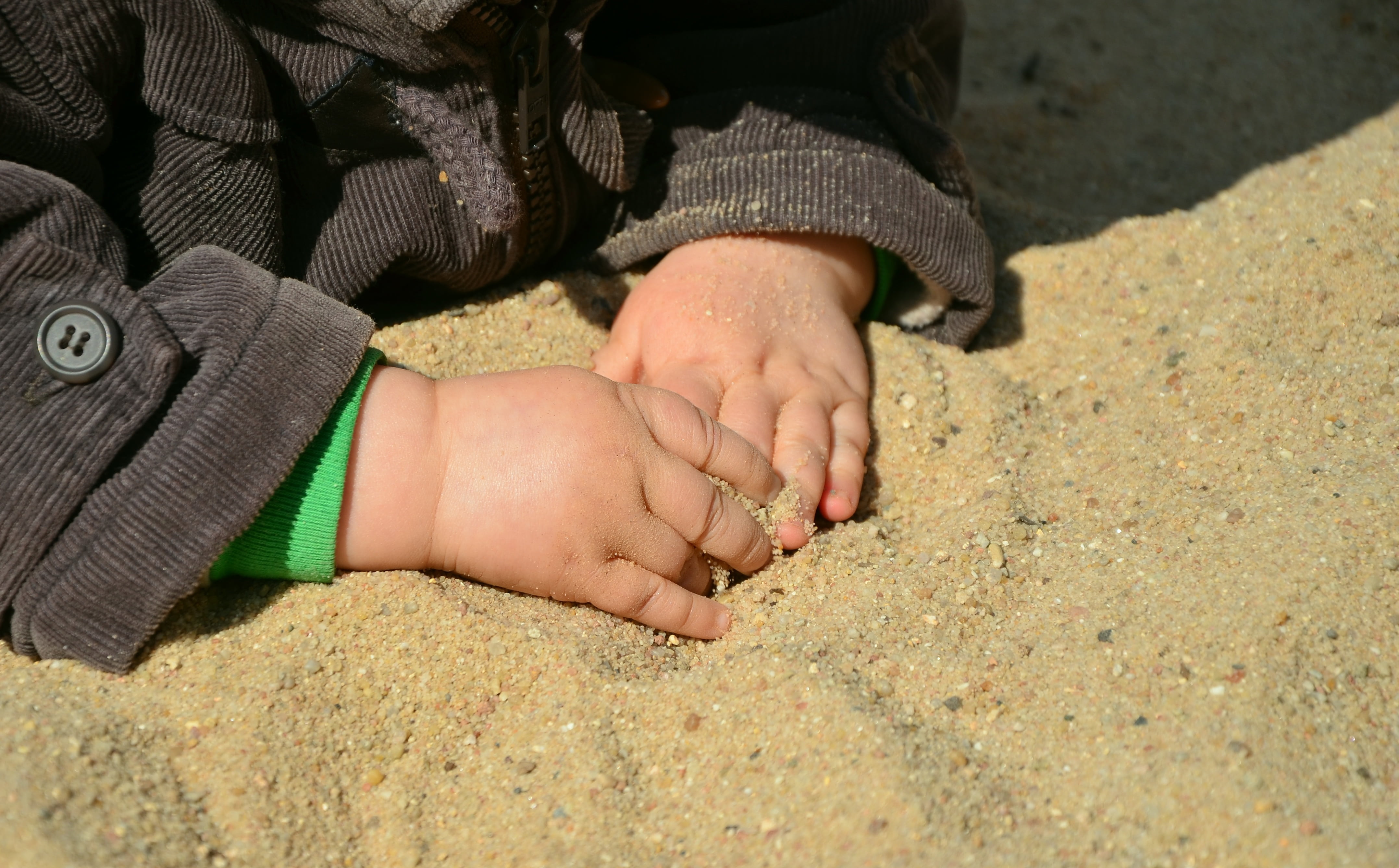 day, nature, brown, childhood, care, wearing, corduroy, shadow, hands, hand, barefoot, black, photo, finger, people, summer, human, childrens hands, child, HD Wallpaper
