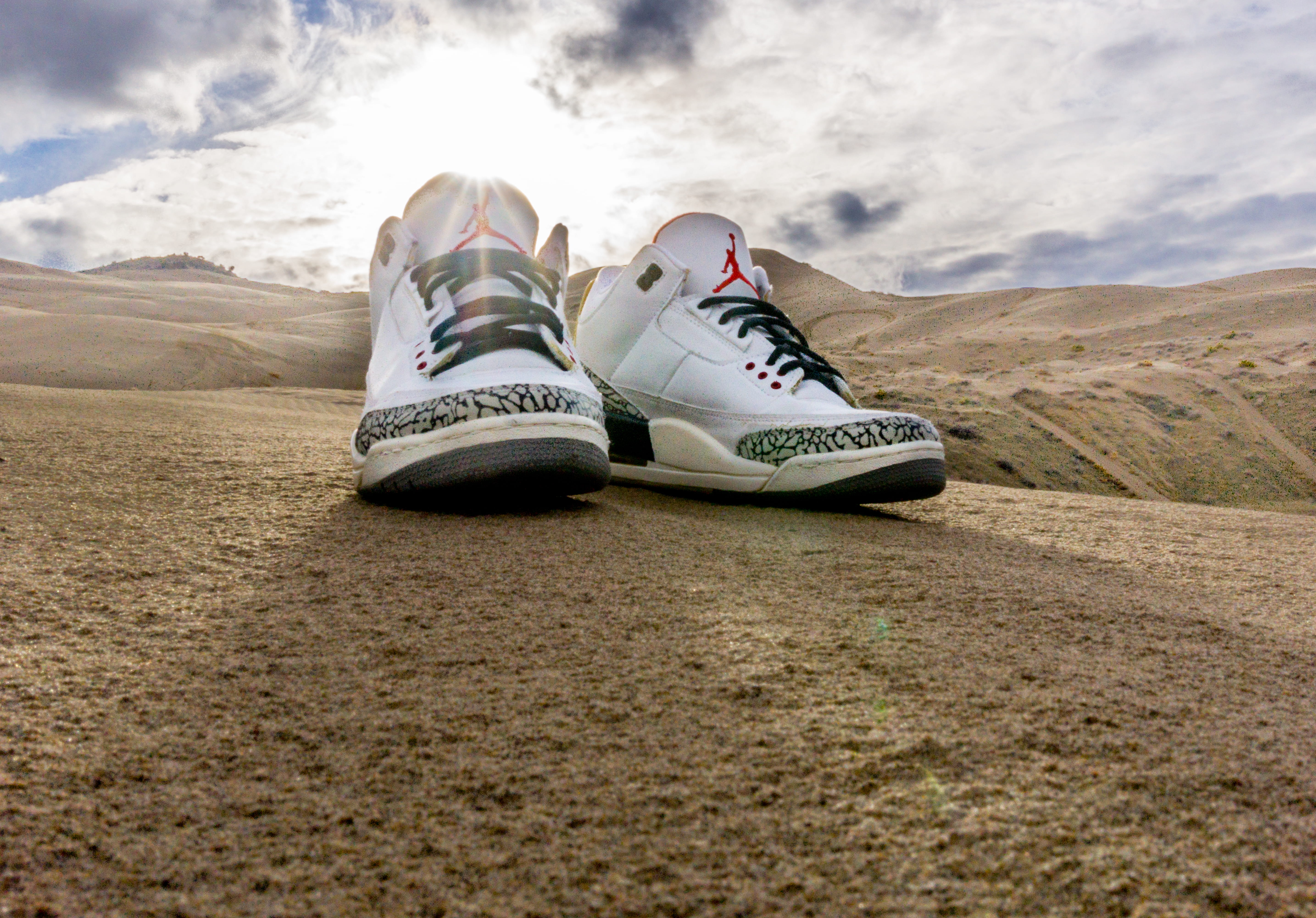 low section, cloud - sky, leisure activity, shoe, canvas shoe, pair, 5K, one person, jordan3s, sand, sports shoe, jordan, sky, land, tinker, shoelace, HD Wallpaper