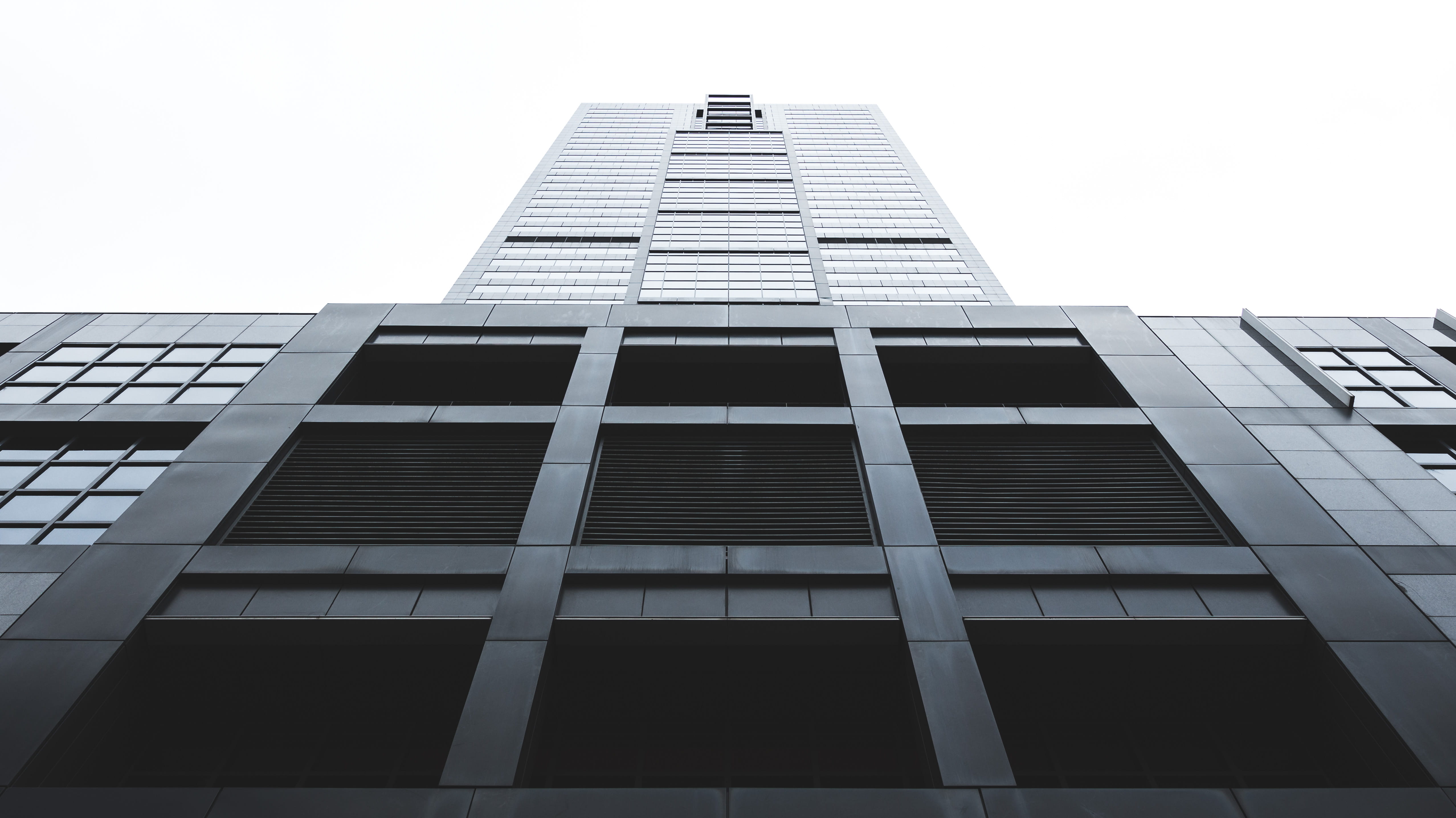 building Exterior, high, low angle, photography, urban Scene, low, architecture, built Structure, window, facade, outdoors, city, day, downtown District, HD Wallpaper
