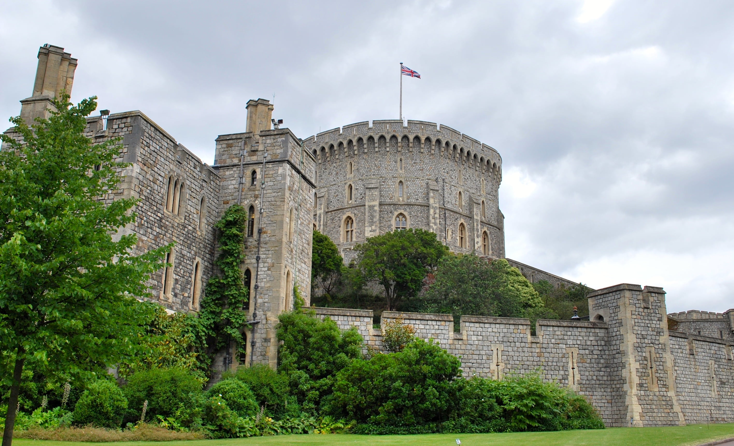flag, sky, the past, england, plant, no people, tower, architecture, history, government, travel destinations, uk, cloud - sky, built structure, nature, HD Wallpaper