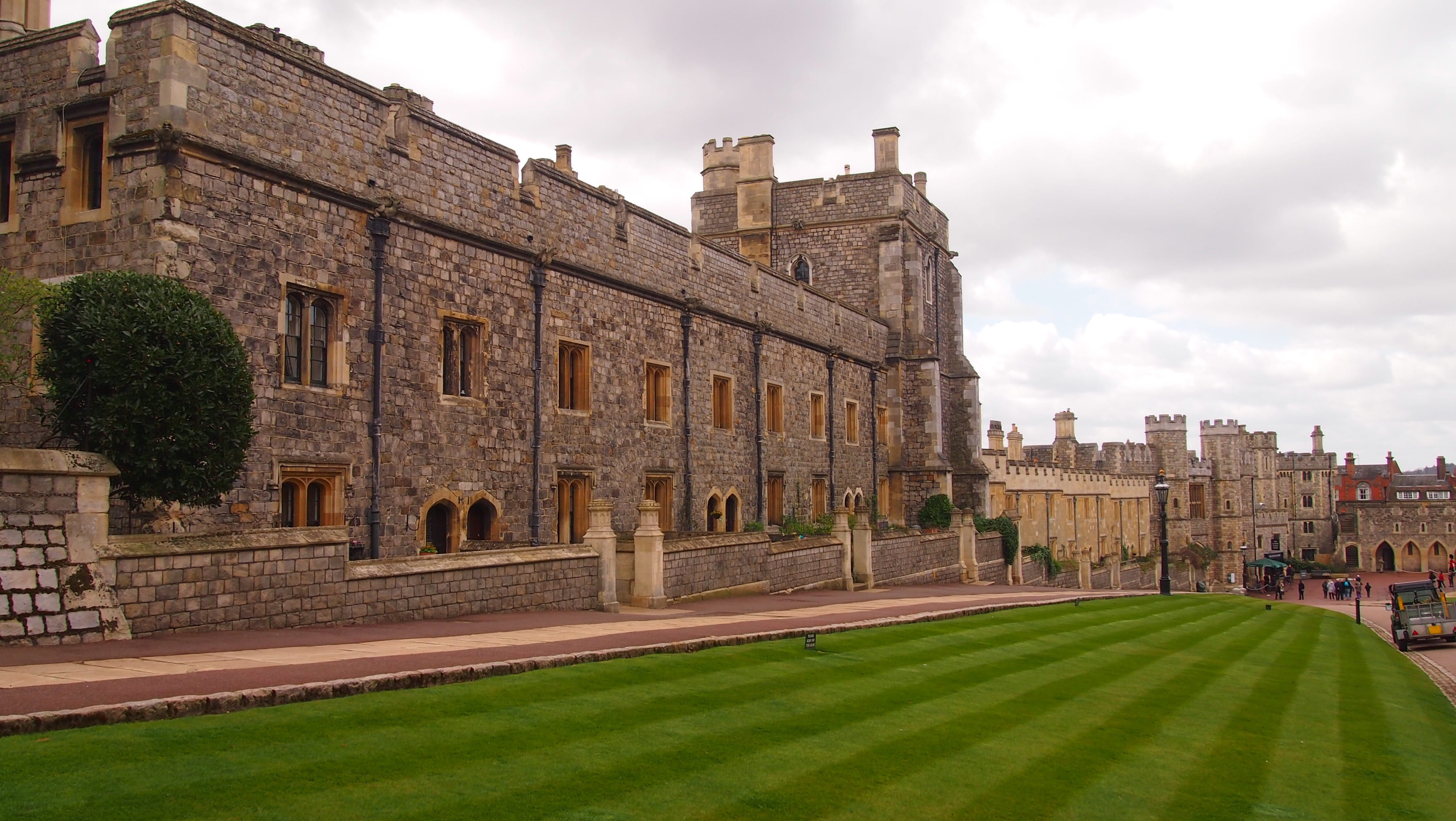 plant, travel destinations, outdoors, travel Locations, England, university, cloud - sky, London, education, castle, learning, history, brown, 4K, day, HD Wallpaper
