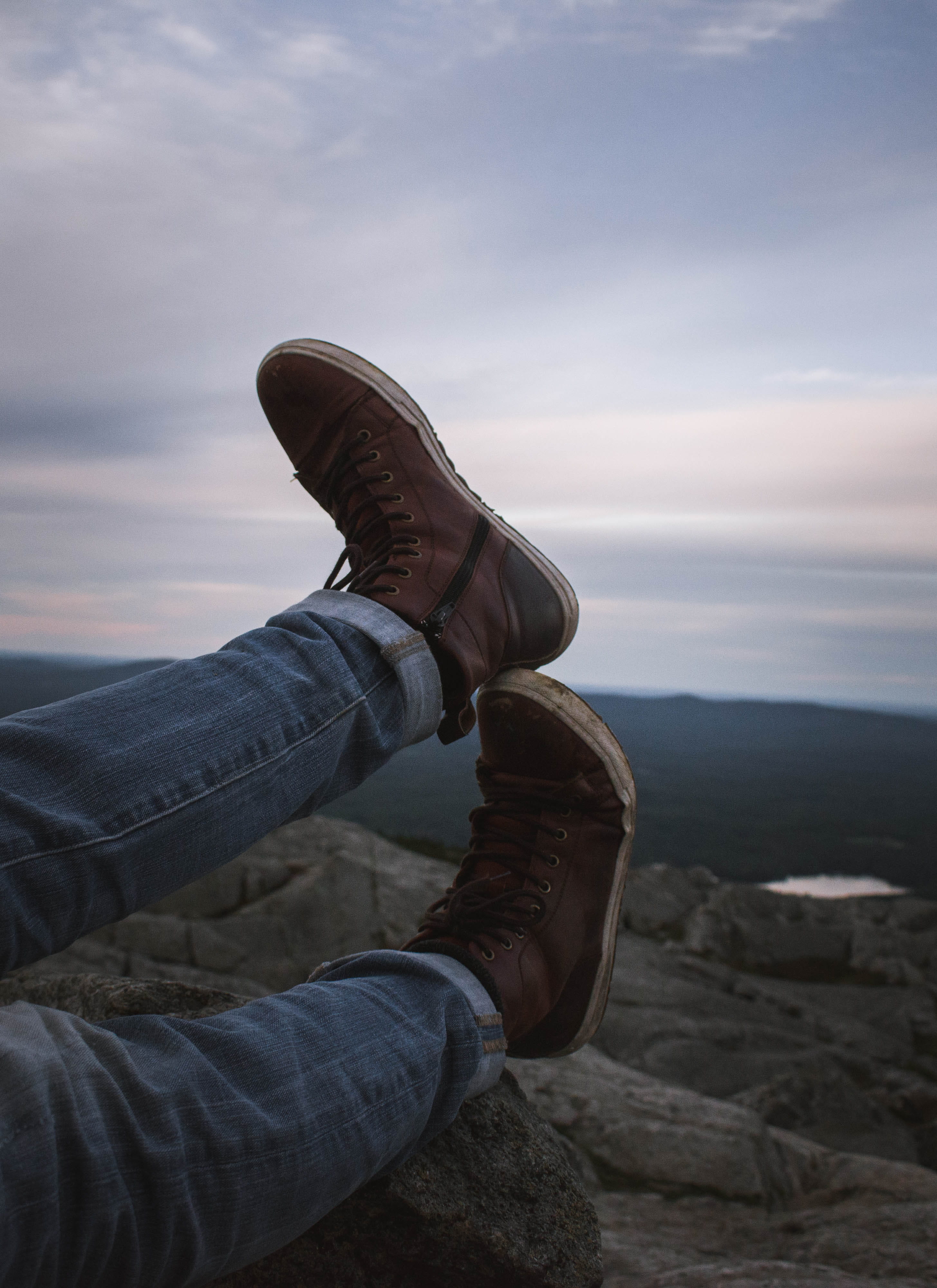 footwear, building, boots, jeans, wearing, adventure, human, lifestyles, denim, body part, rope bridge, low section, pair, leisure activity, relaxation, Phone HD Wallpaper