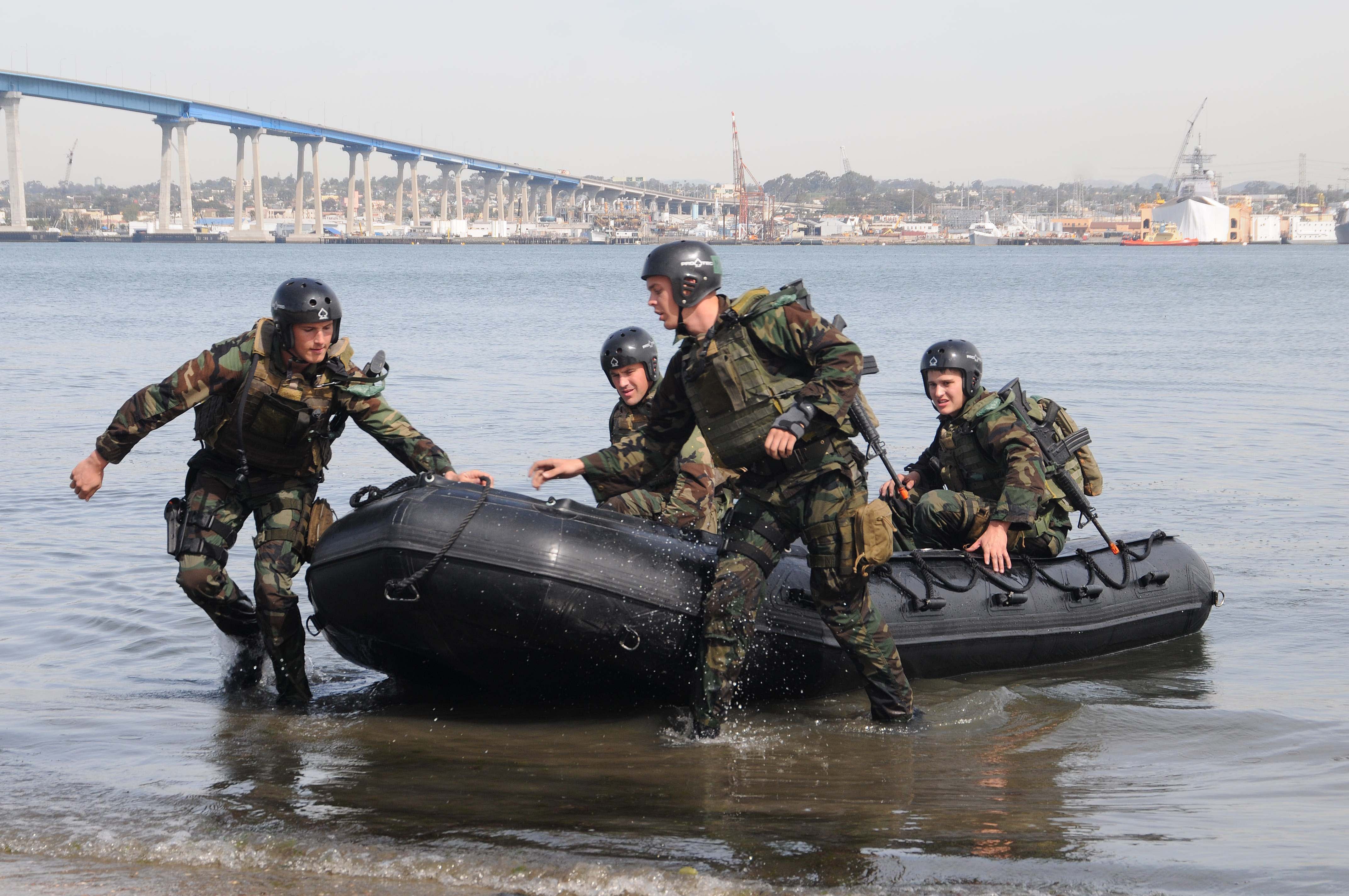 group of people, mission, mode of transportation, fitness, architecture, underwater, nature, paddle, marines, scuba diving, day, navy, adult, infantry, HD Wallpaper