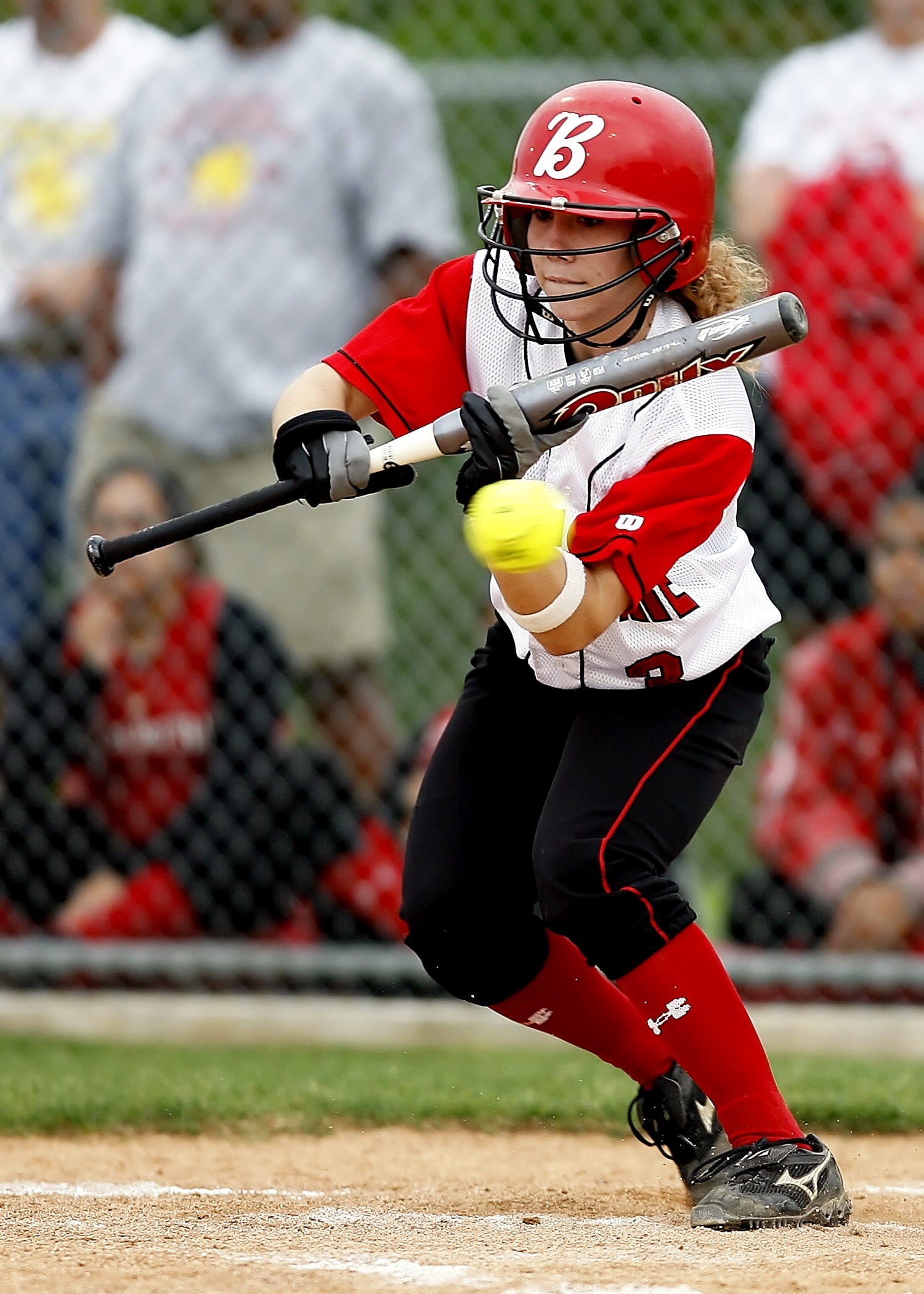 girls softball, play, focus on foreground, holding, playing, match - sport, red, incidental people, athlete, standing, home, softball player, high school, Phone HD Wallpaper