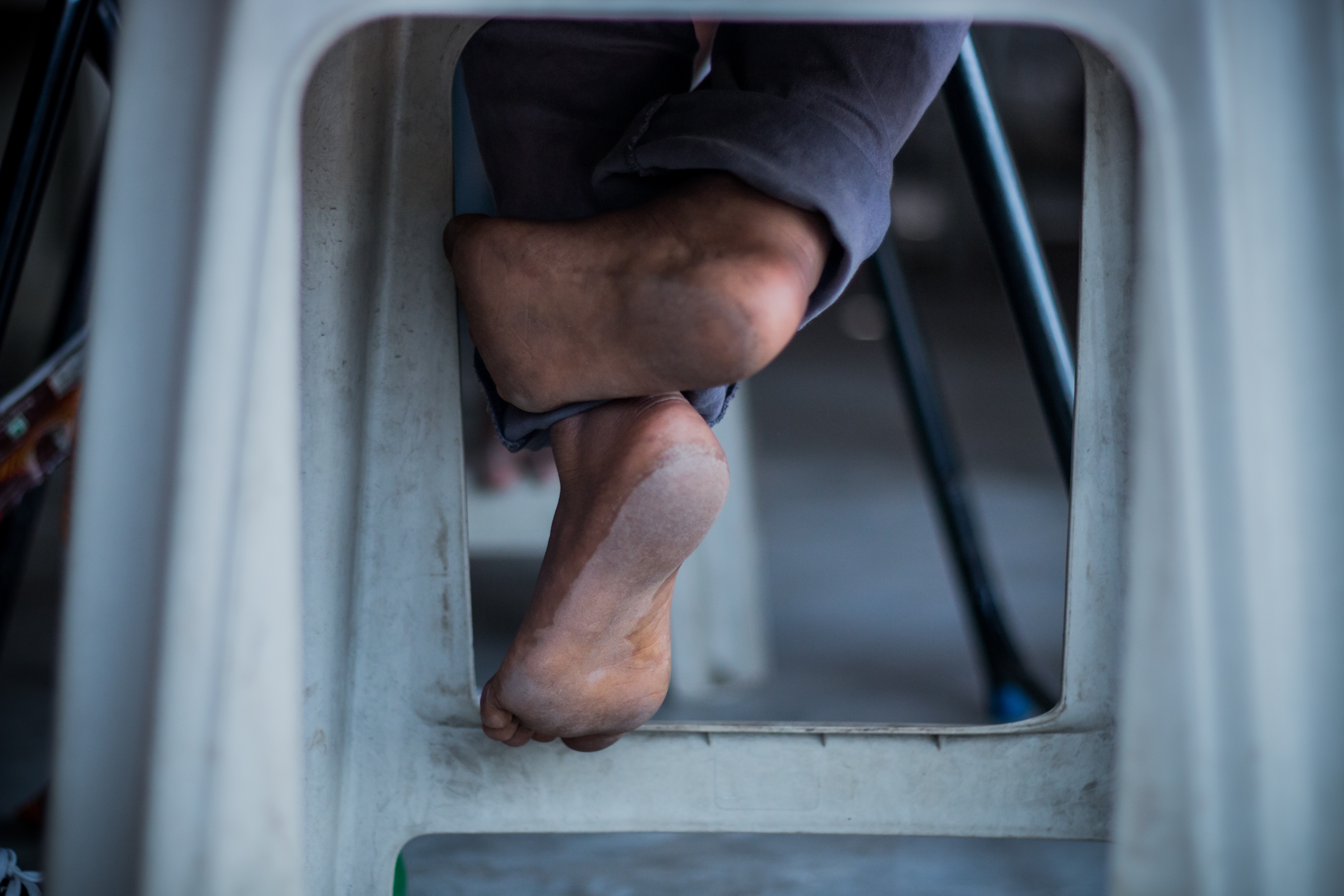 barefoot, outdoor, selective focus, human body part, crossed, active, close-up, relaxation, poor, human leg, foot, indoors, low section, human foot, sitting, HD Wallpaper